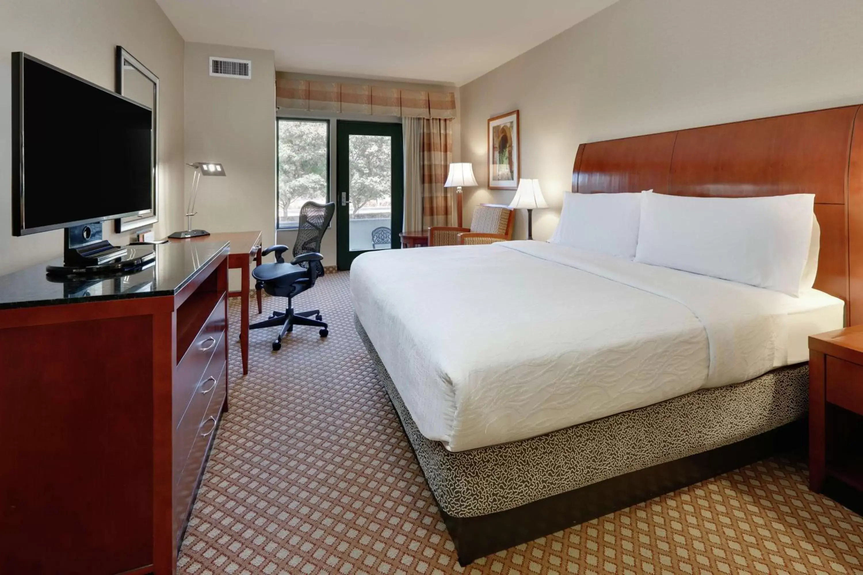 Bedroom in Hilton Garden Inn San Diego Del Mar