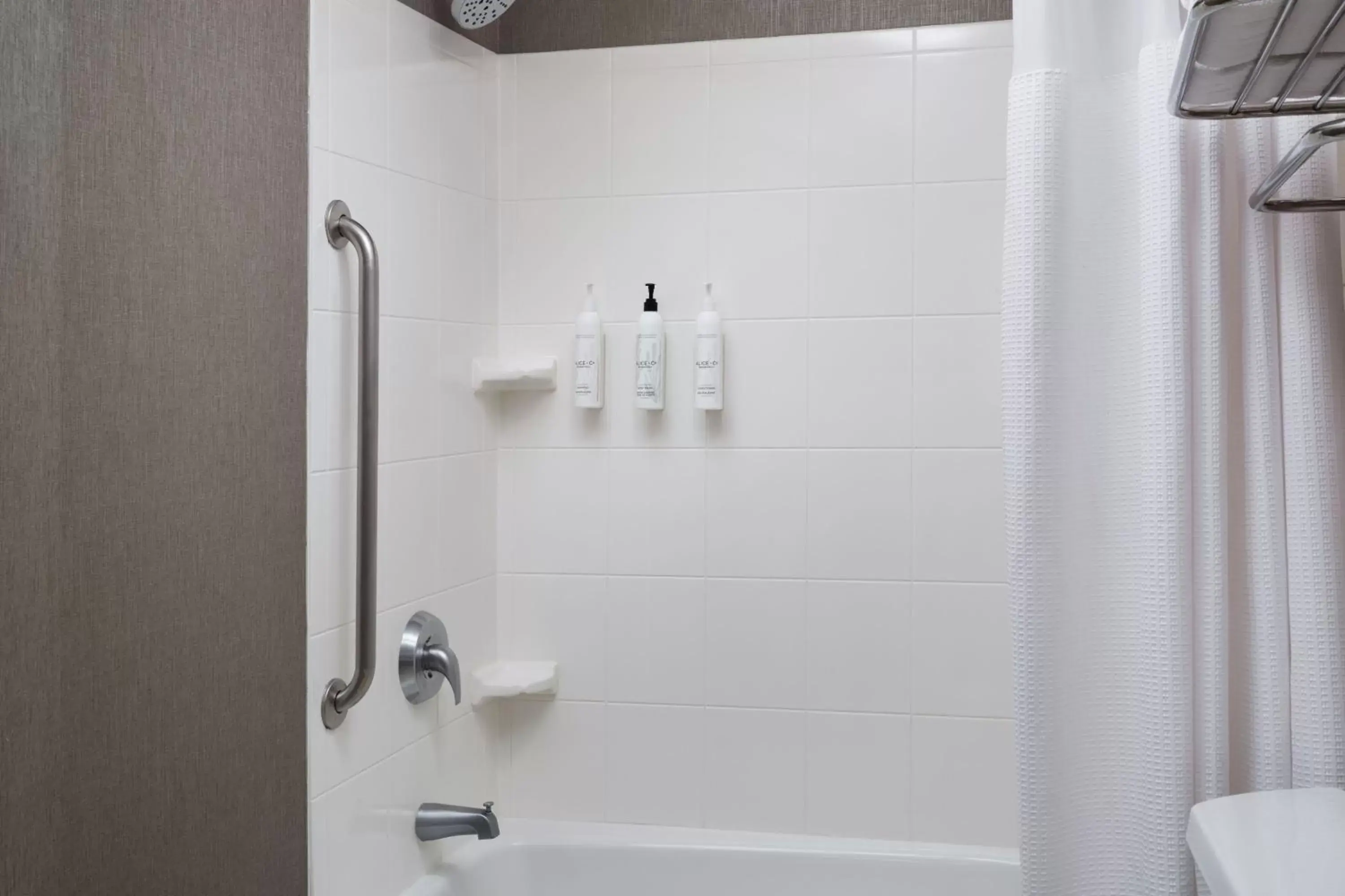 Bathroom in SpringHill Suites Edgewood Aberdeen