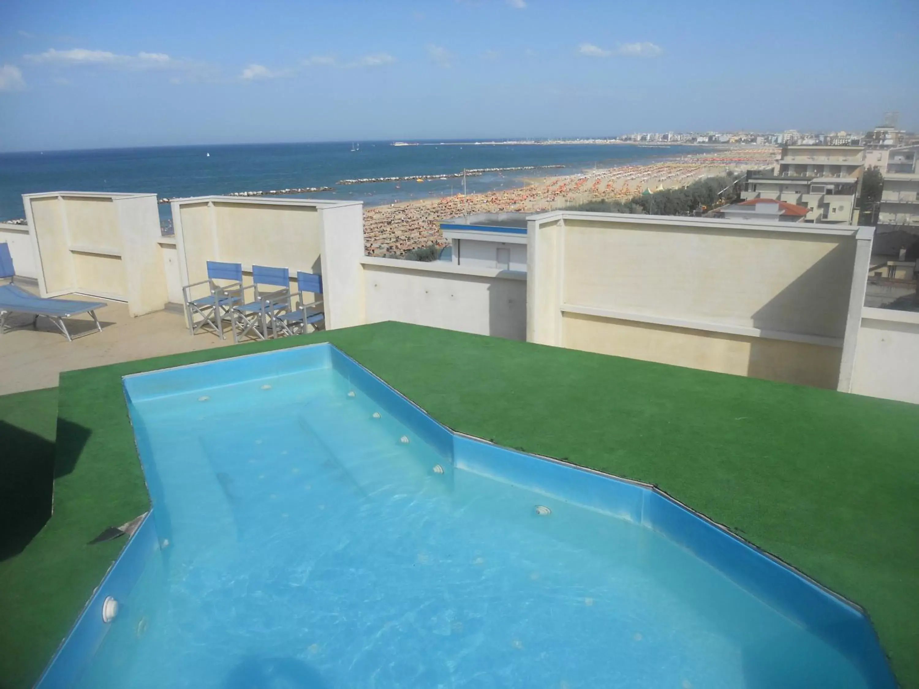 Hot Tub, Swimming Pool in AmbientHotels Panoramic