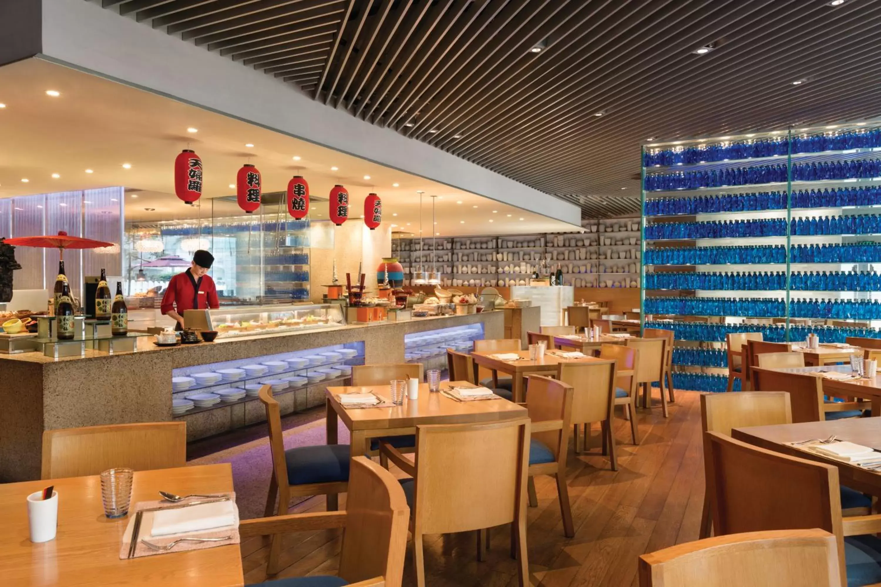 Restaurant/Places to Eat in Shangri-La Qingdao - May Fourth Square