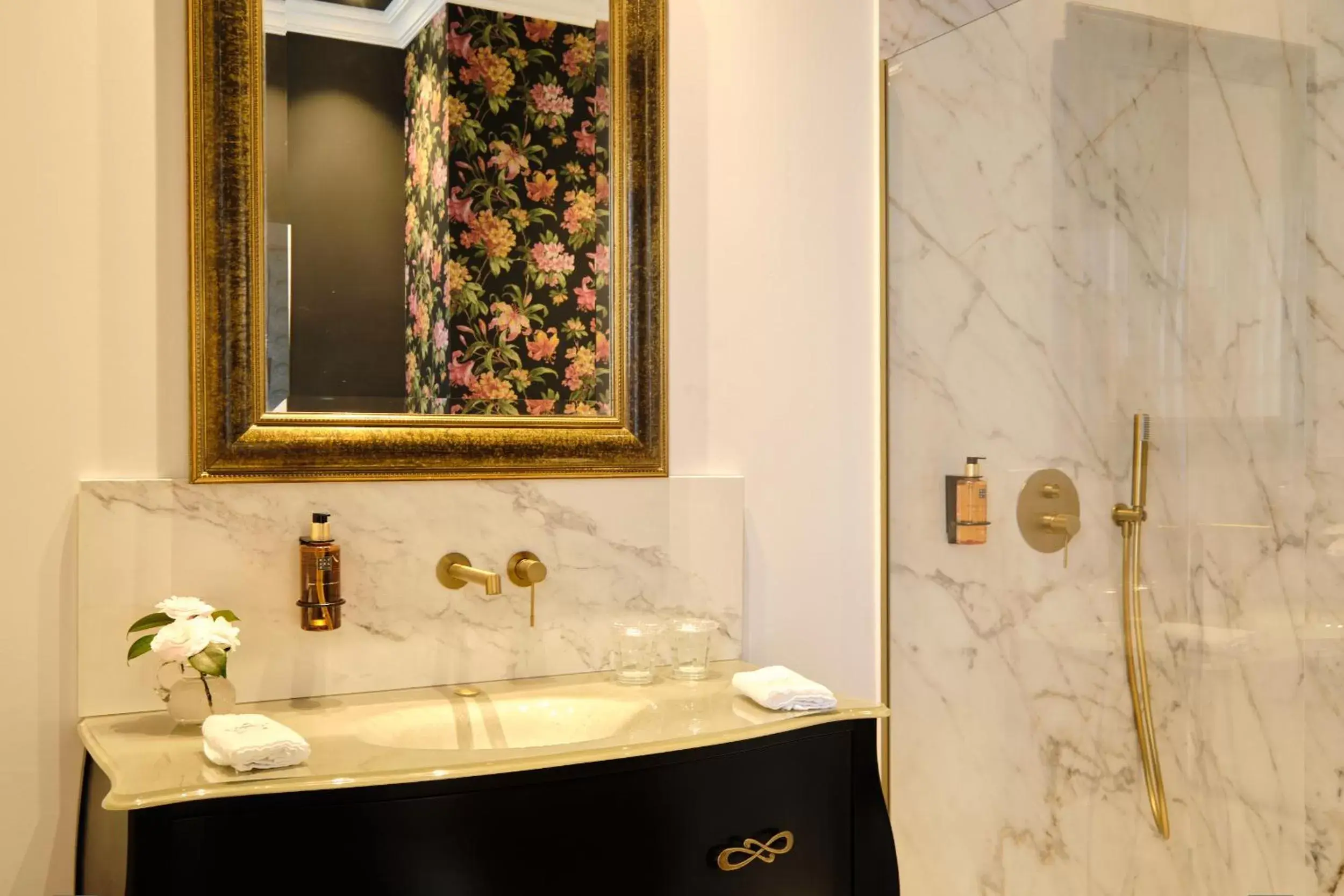 Bathroom in HOTEL BOUTIQUE VILLA DEL MARQUÉS