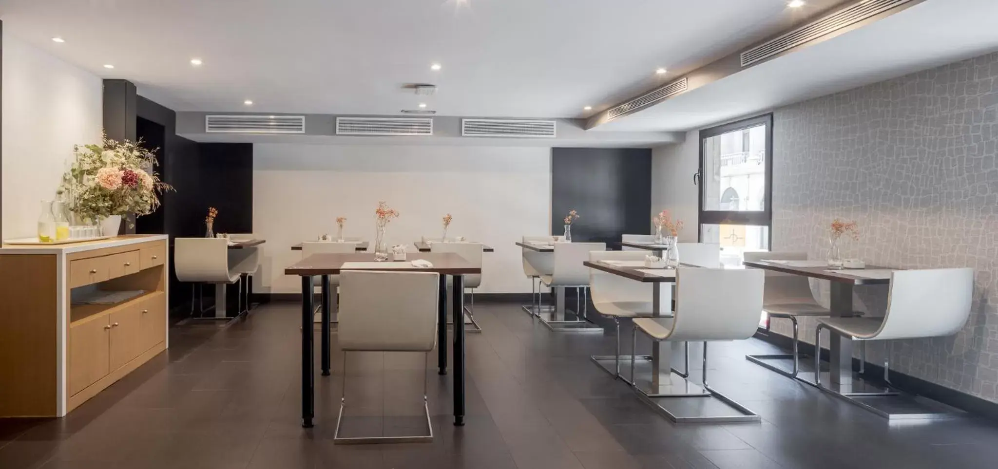 Restaurant/places to eat in Ilunion Almirante Restaurant/places to eat in Ilunion Almirante