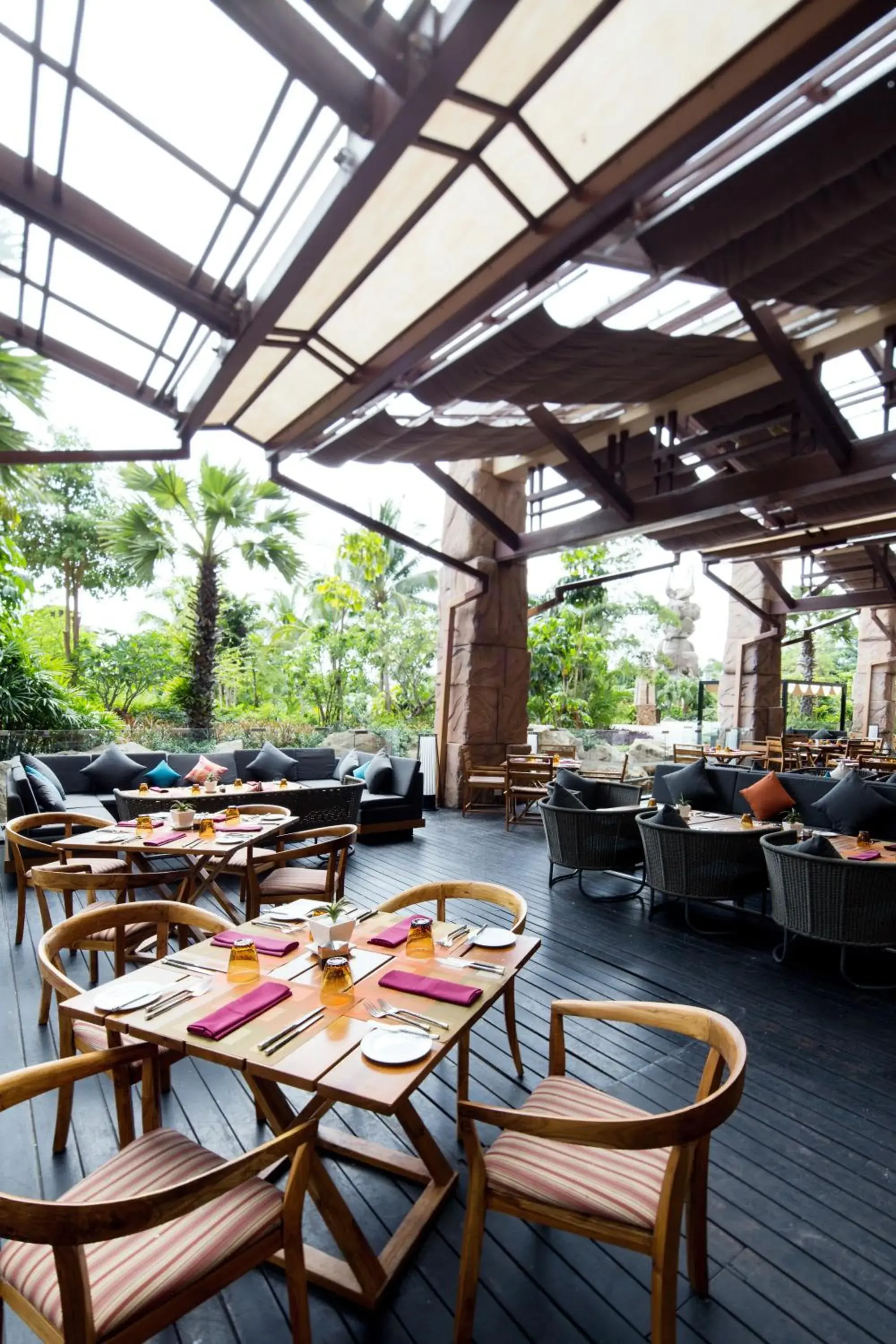 Restaurant/Places to Eat in Centara Grand Mirage Beach Resort Pattaya - SHA Extra Plus