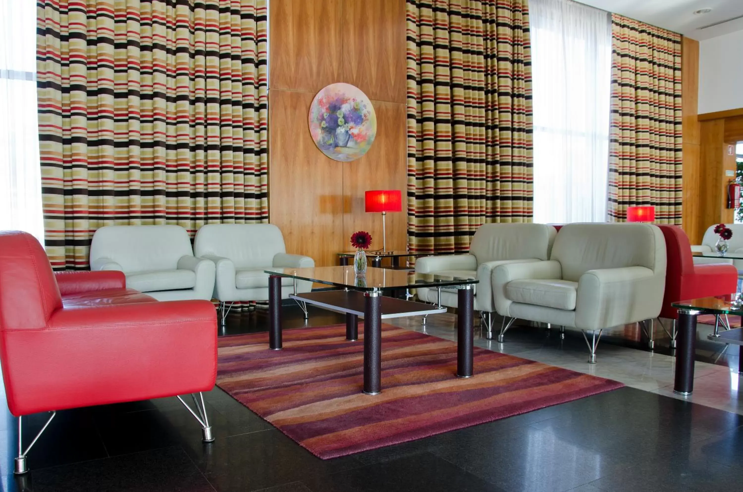 Lounge or bar, Seating Area in VIP Executive Santa Iria Hotel