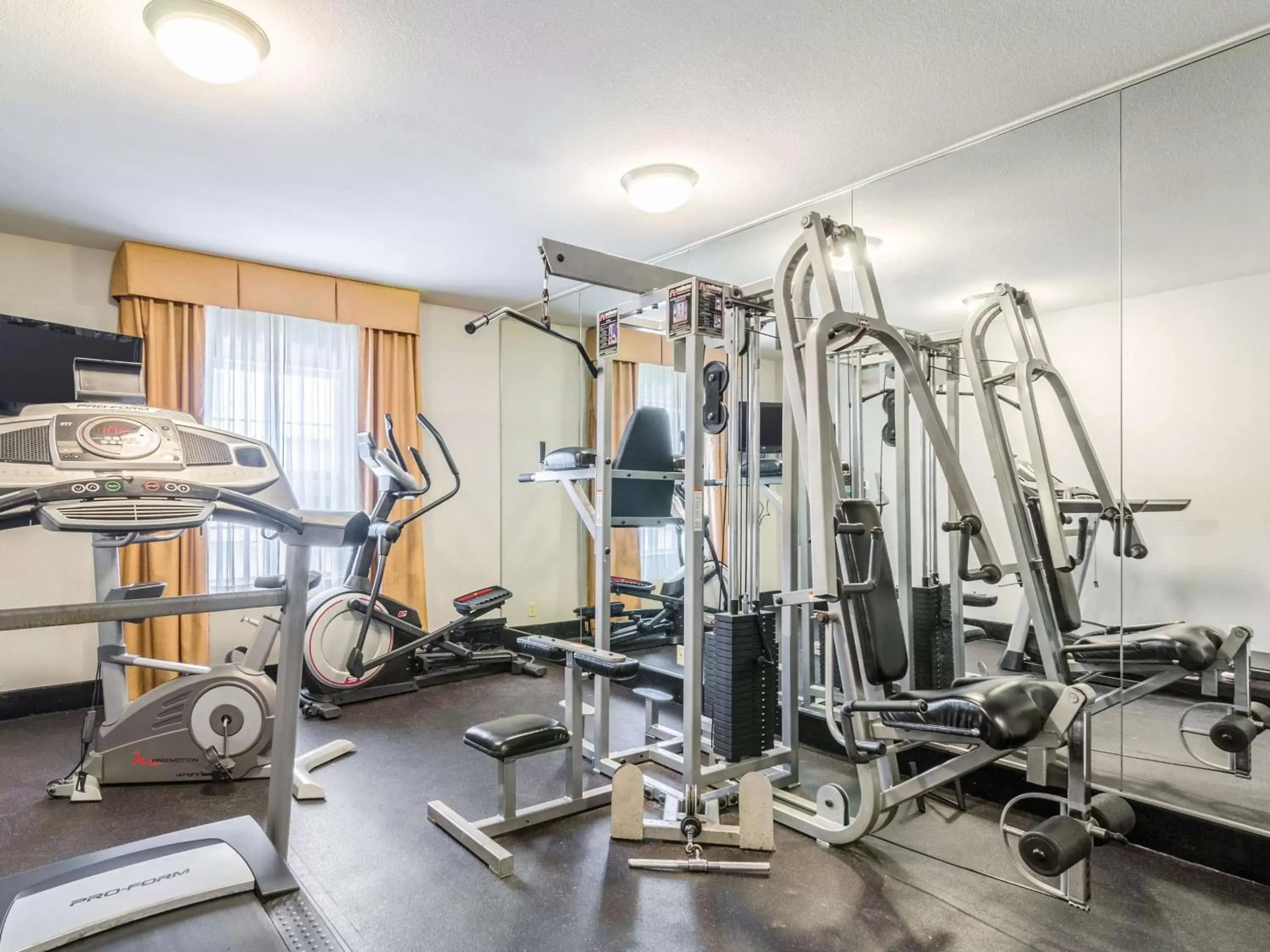 Activities, Fitness Center/Facilities in La Quinta by Wyndham Kansas City Airport