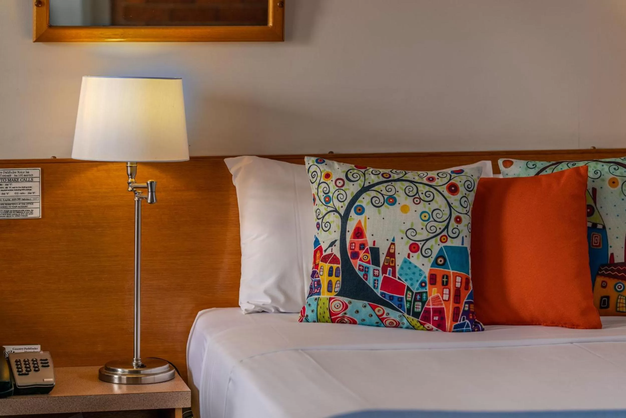 Bedroom, Bed in Country Pathfinder Motor Inn