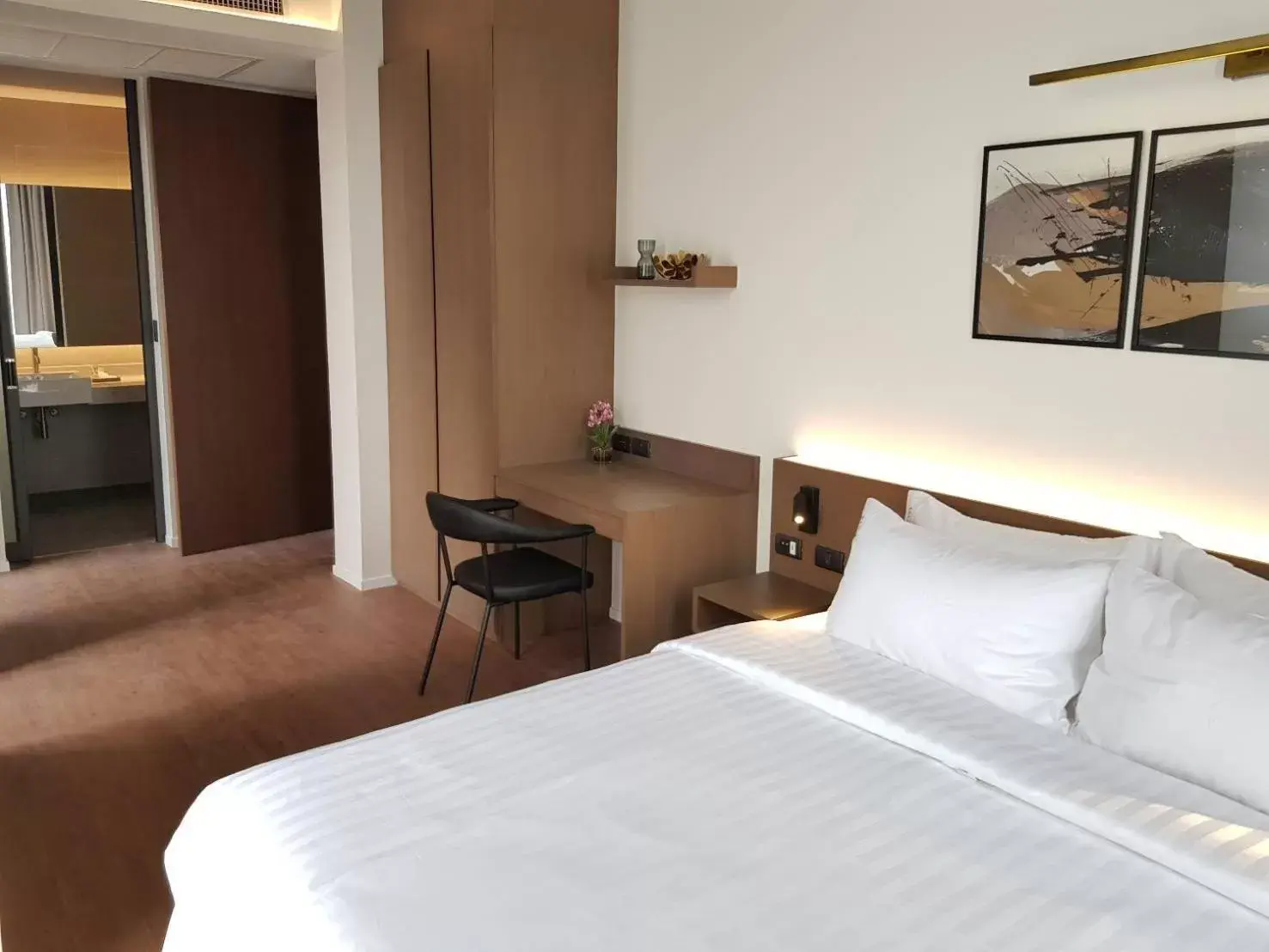 Bedroom, Bed in T2 Residence Sathorn