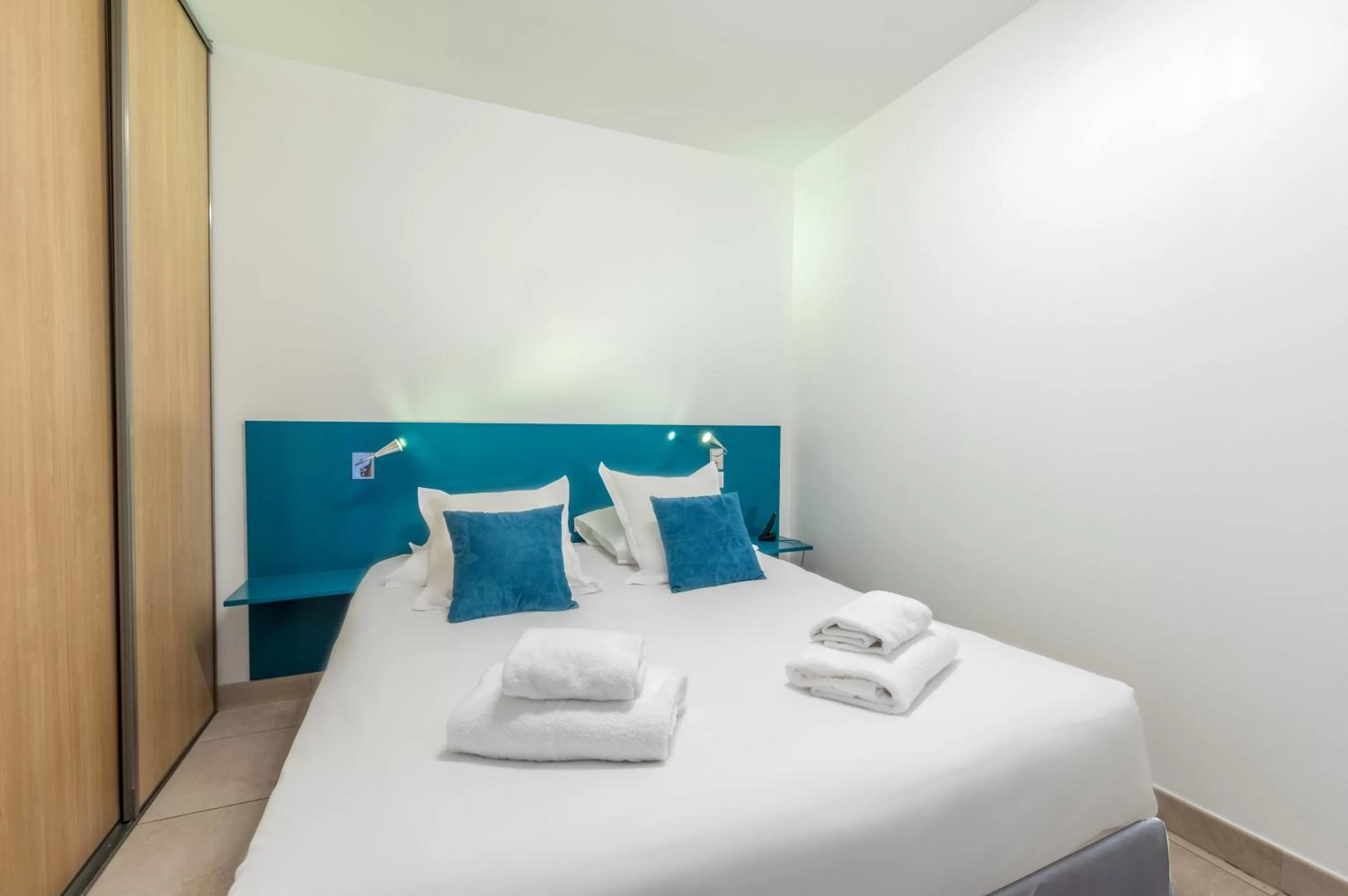 Bed in Résidence Thalacap