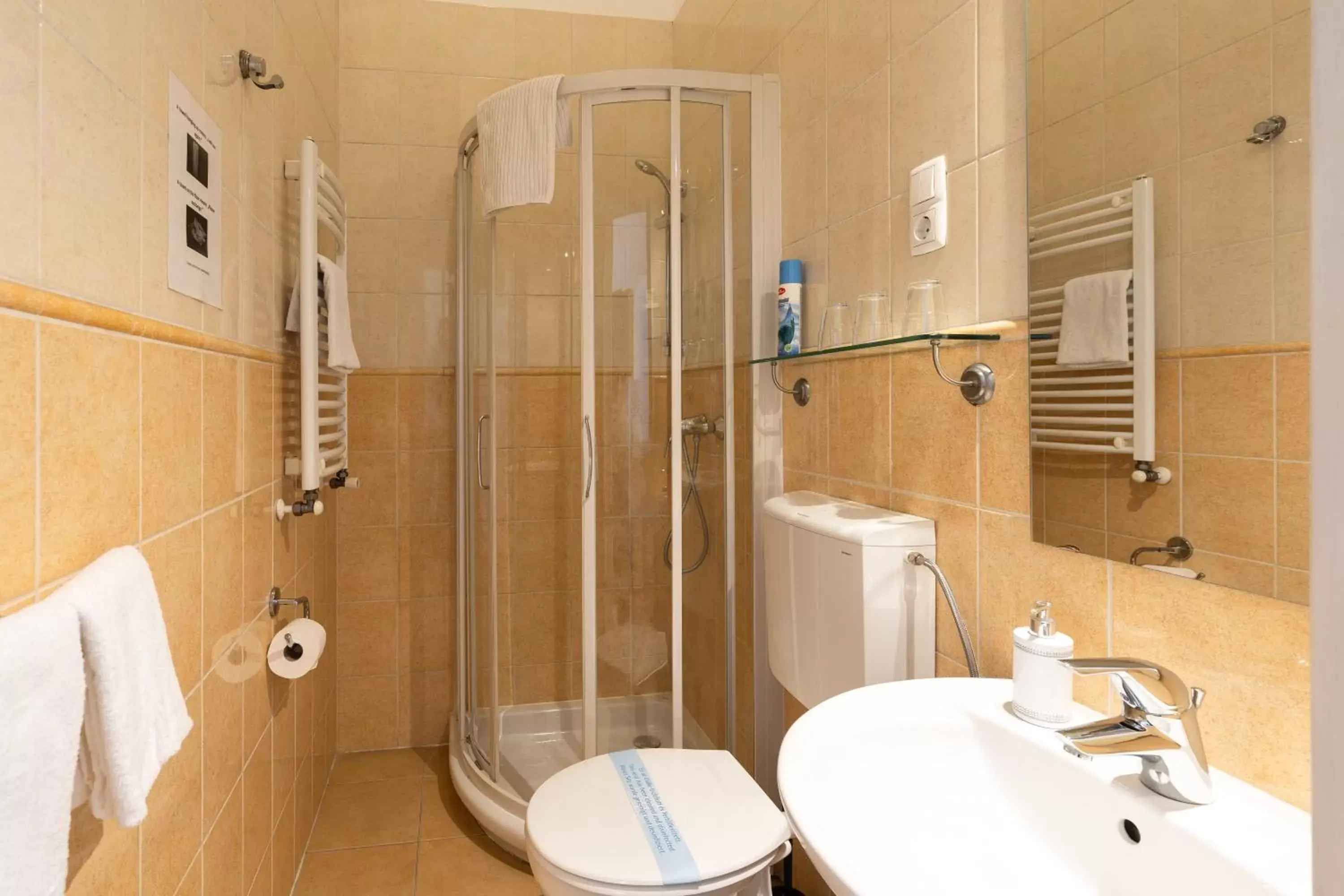 Shower in Budapest Panorama Central Shower in Budapest Panorama Central