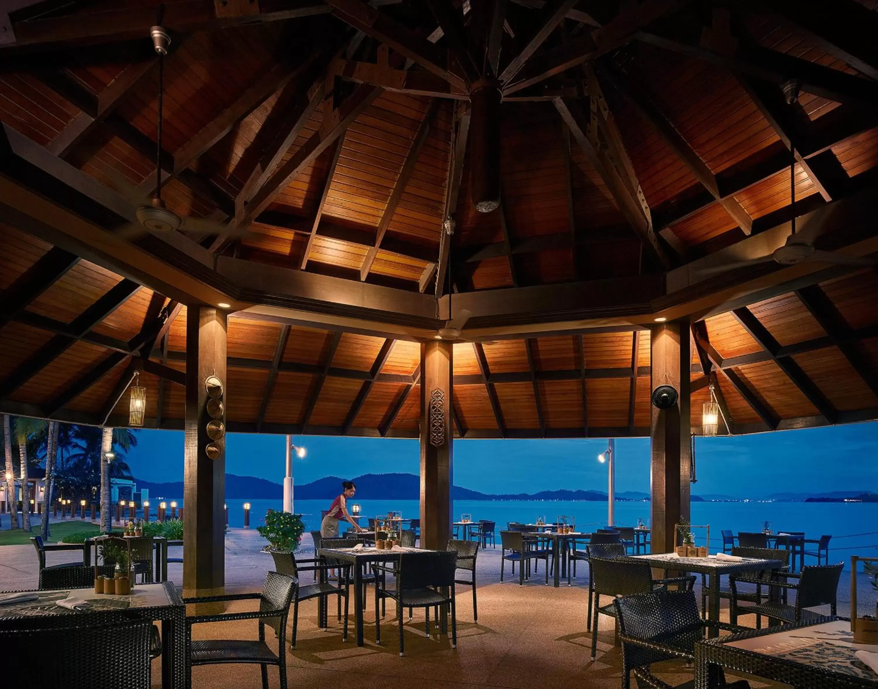 Restaurant/Places to Eat in Shangri-La Tanjung Aru, Kota Kinabalu