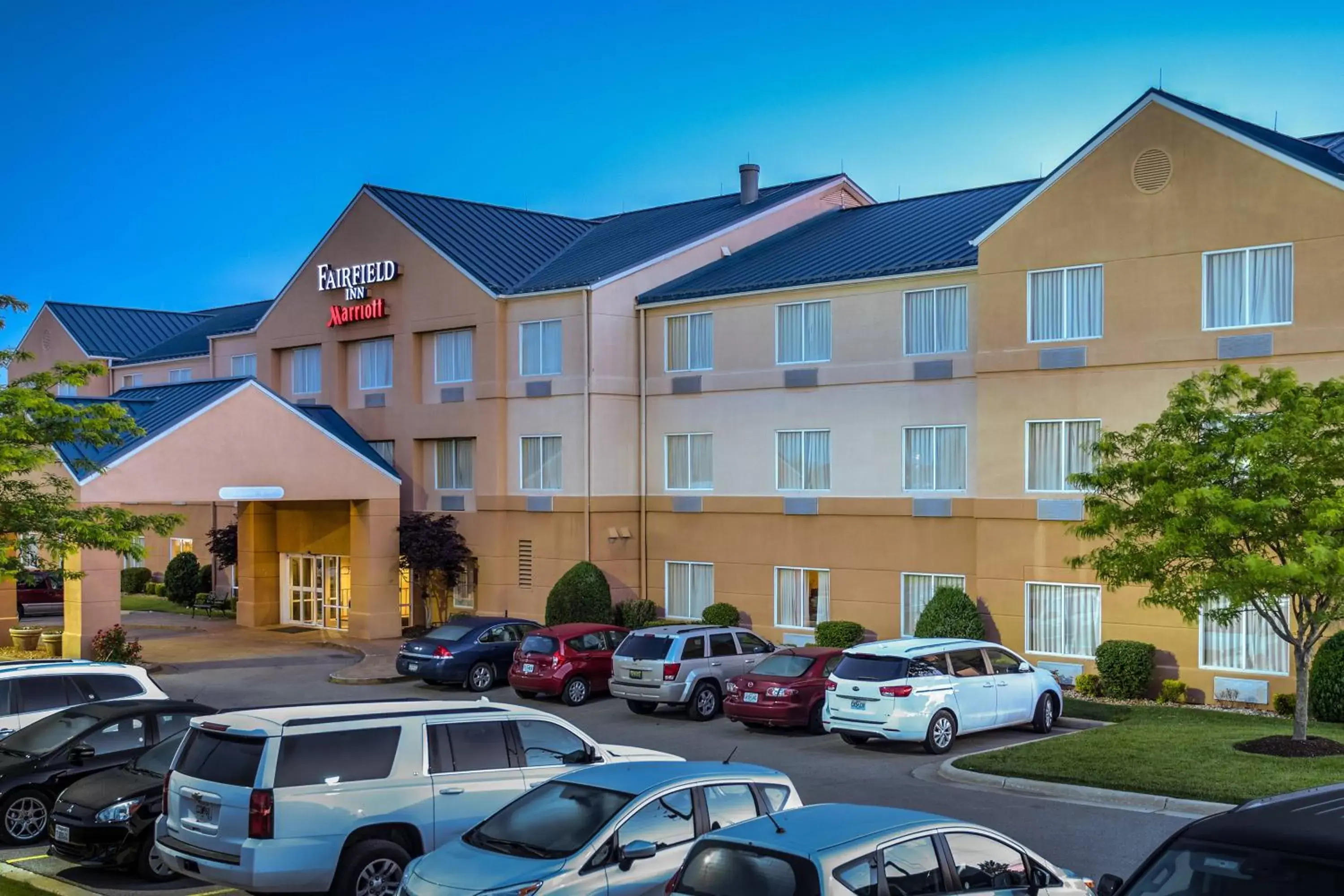 Property Building in Fairfield Inn Fort Leonard Wood St. Robert