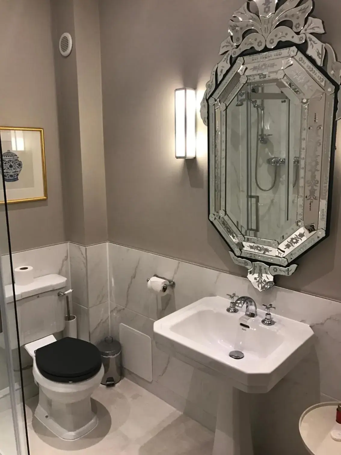 Bathroom in The Ormond At Tetbury