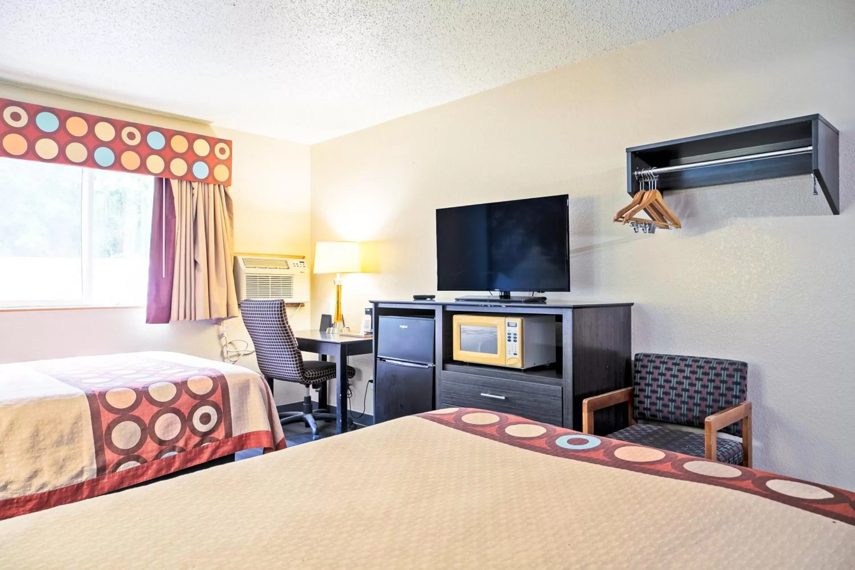 TV and multimedia, Bed in Super 8 by Wyndham Augusta/Ft Gordon Area