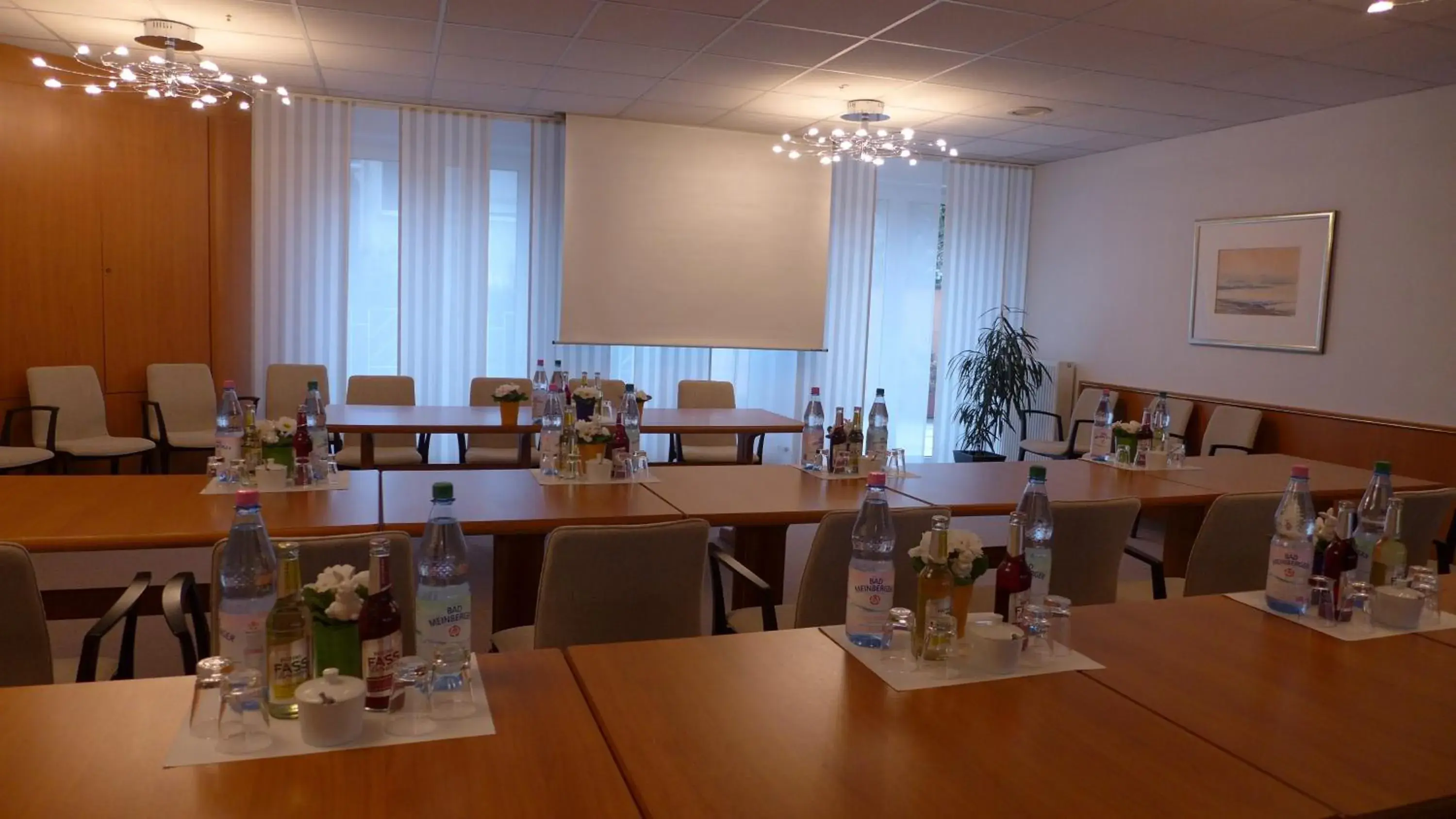 Meeting/conference room, Restaurant/Places to Eat in Best Western Hotel Lippstadt