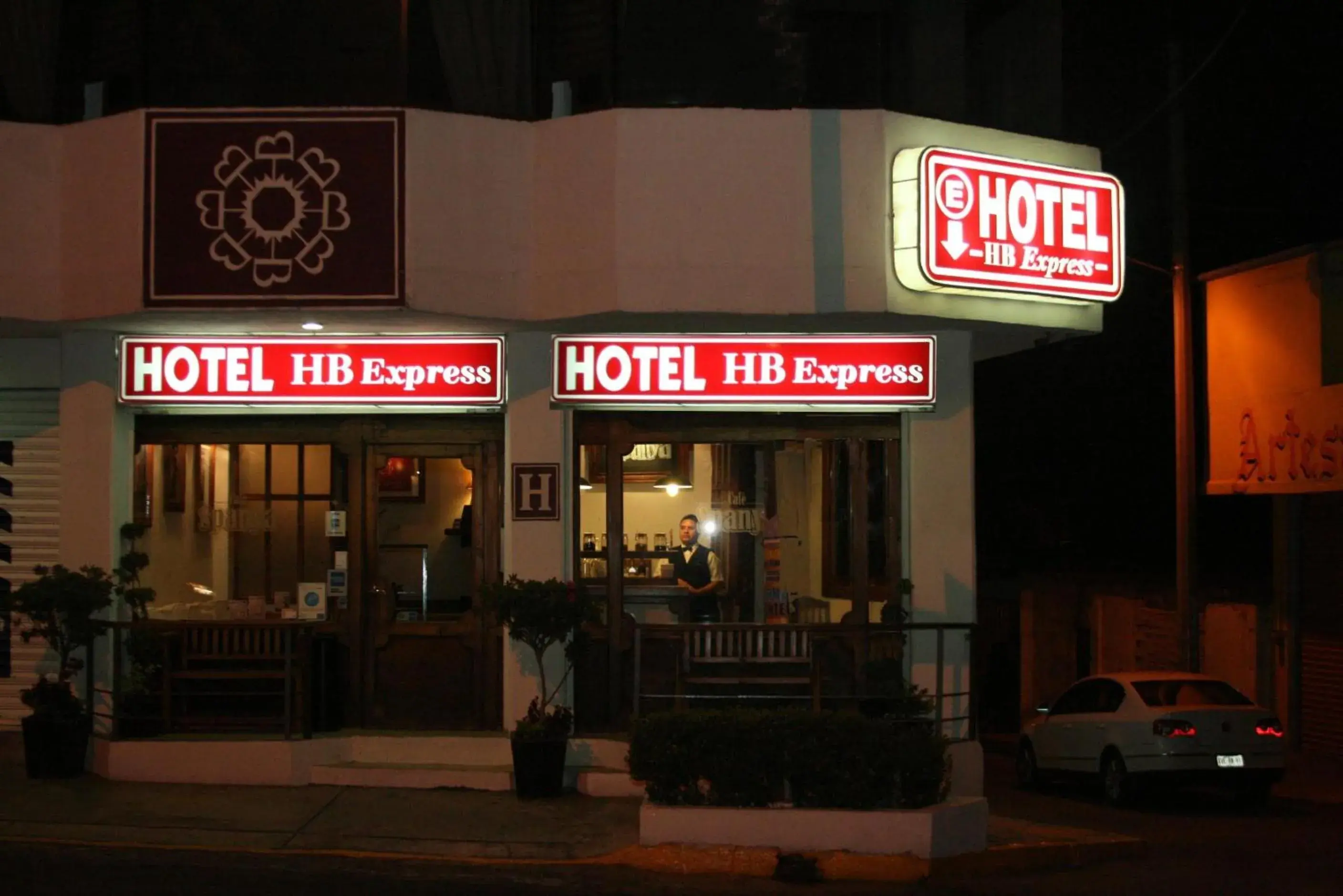Facade/entrance in HB Express Hotel