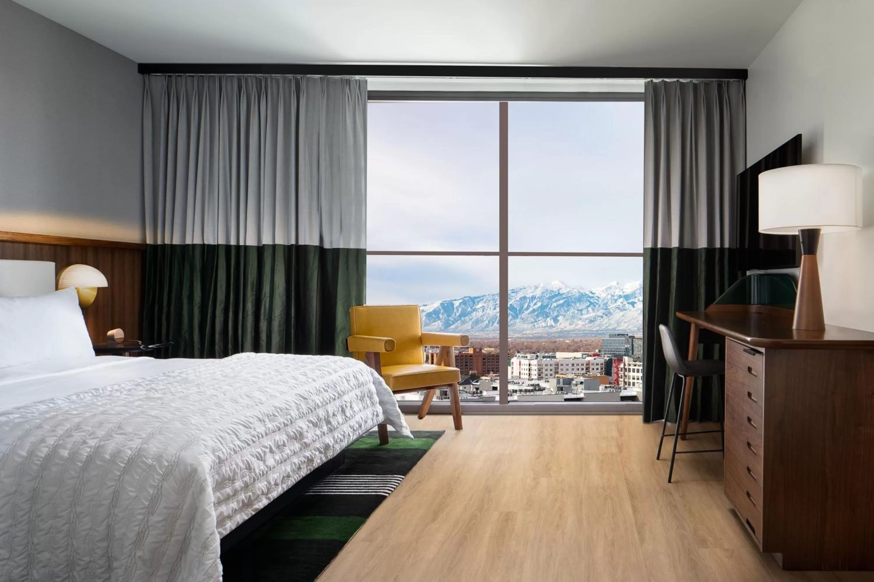 Photo of the whole room, Bed in Le Meridien Salt Lake City Downtown