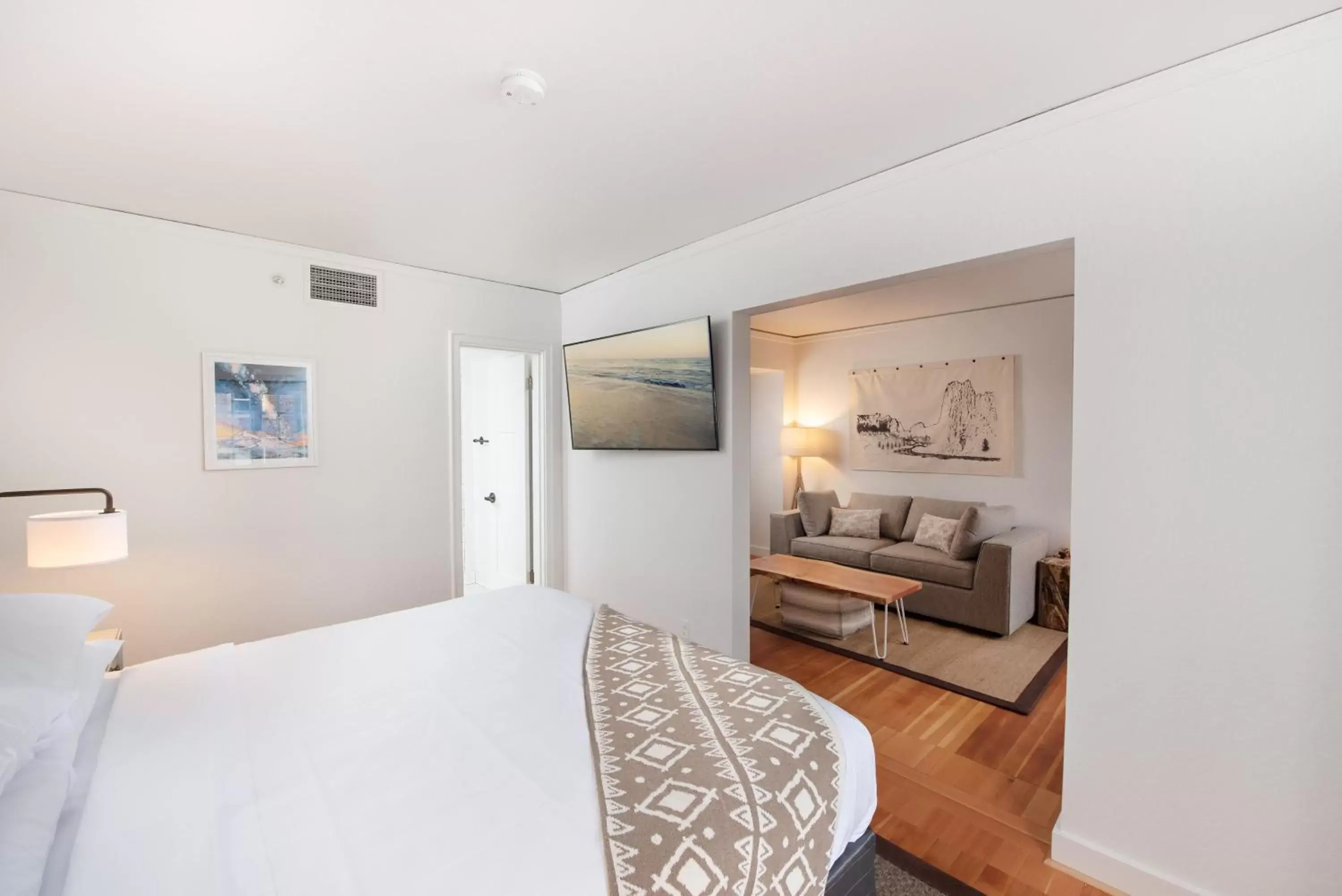 Bed in SCP Redmond Hotel Bed in SCP Redmond Hotel