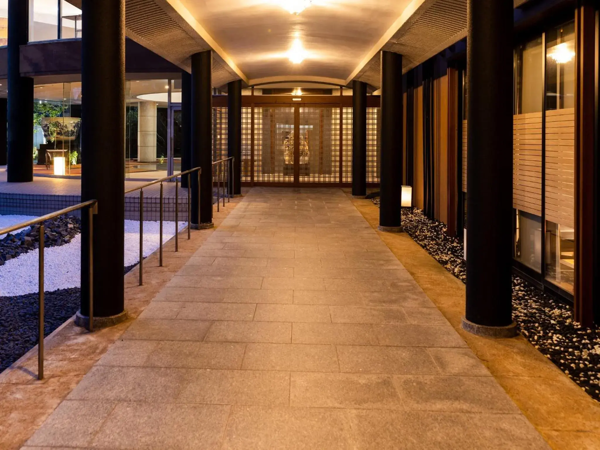 Facade/entrance in APA Hotel & Resort Kaga Katayamazu Onsen Kasuikyo Facade/entrance in APA Hotel & Resort Kaga Katayamazu Onsen Kasuikyo