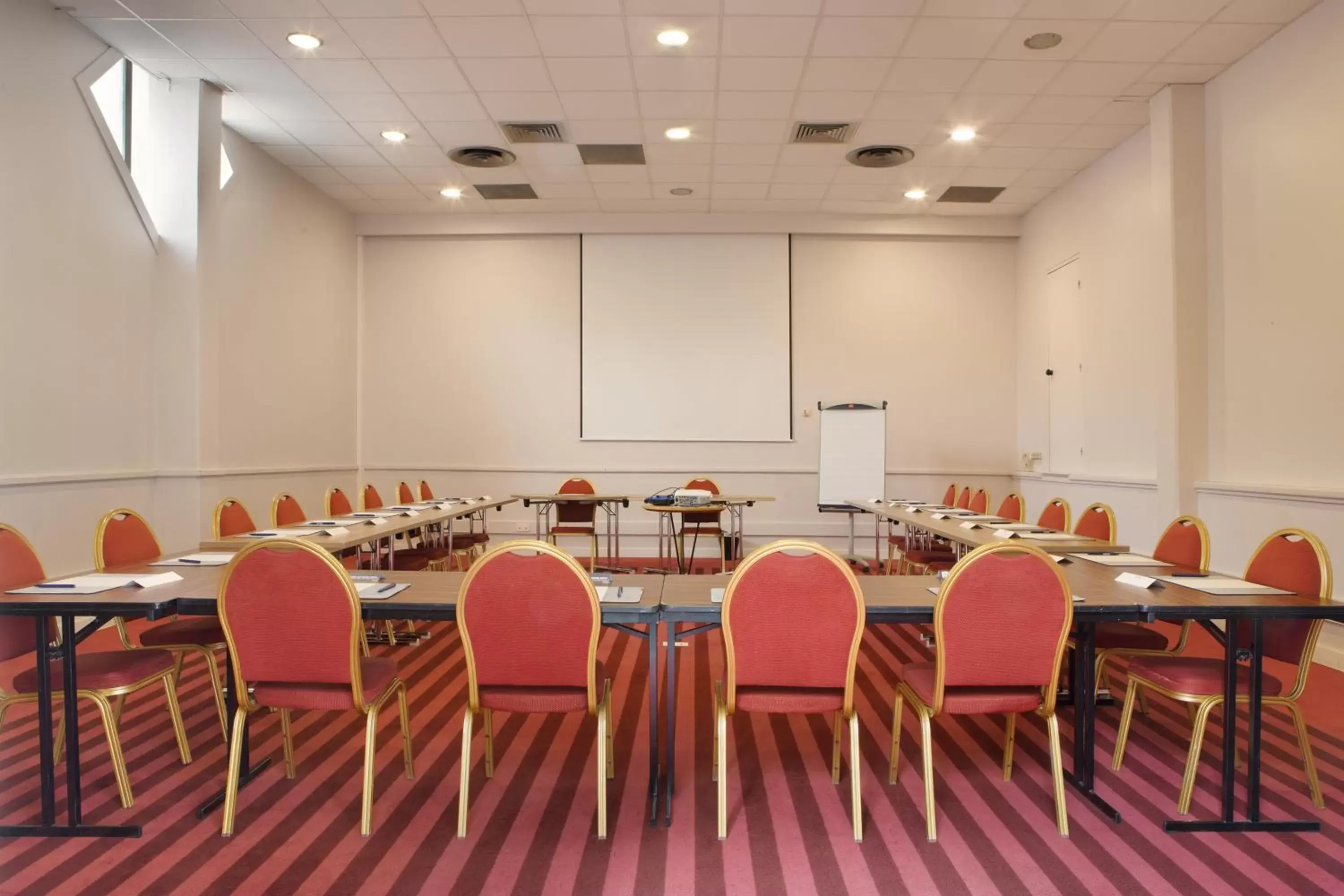 Meeting/conference room in Kyriad Paris Est - Bois de Vincennes