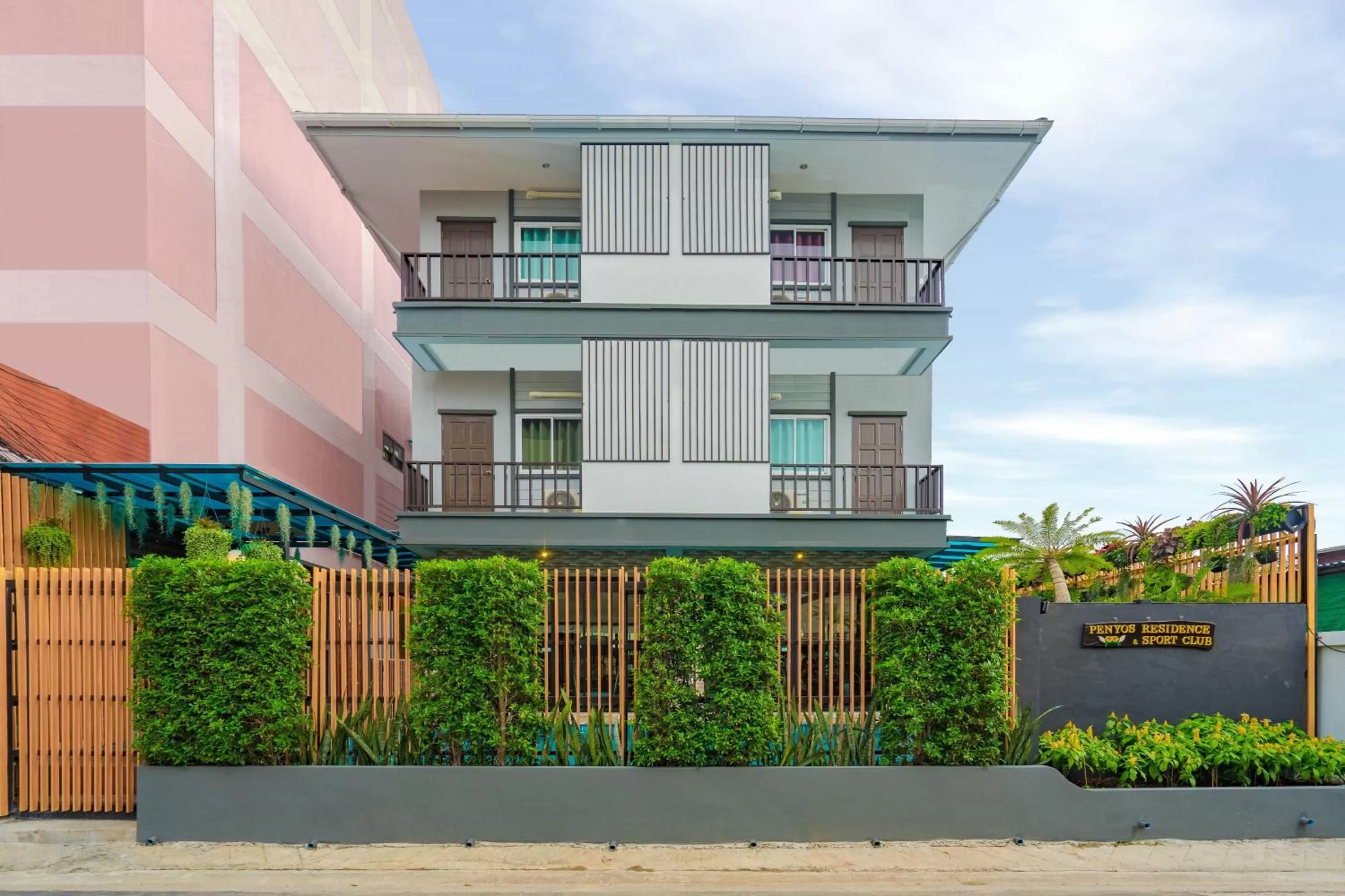 Property building in Penyos Residence