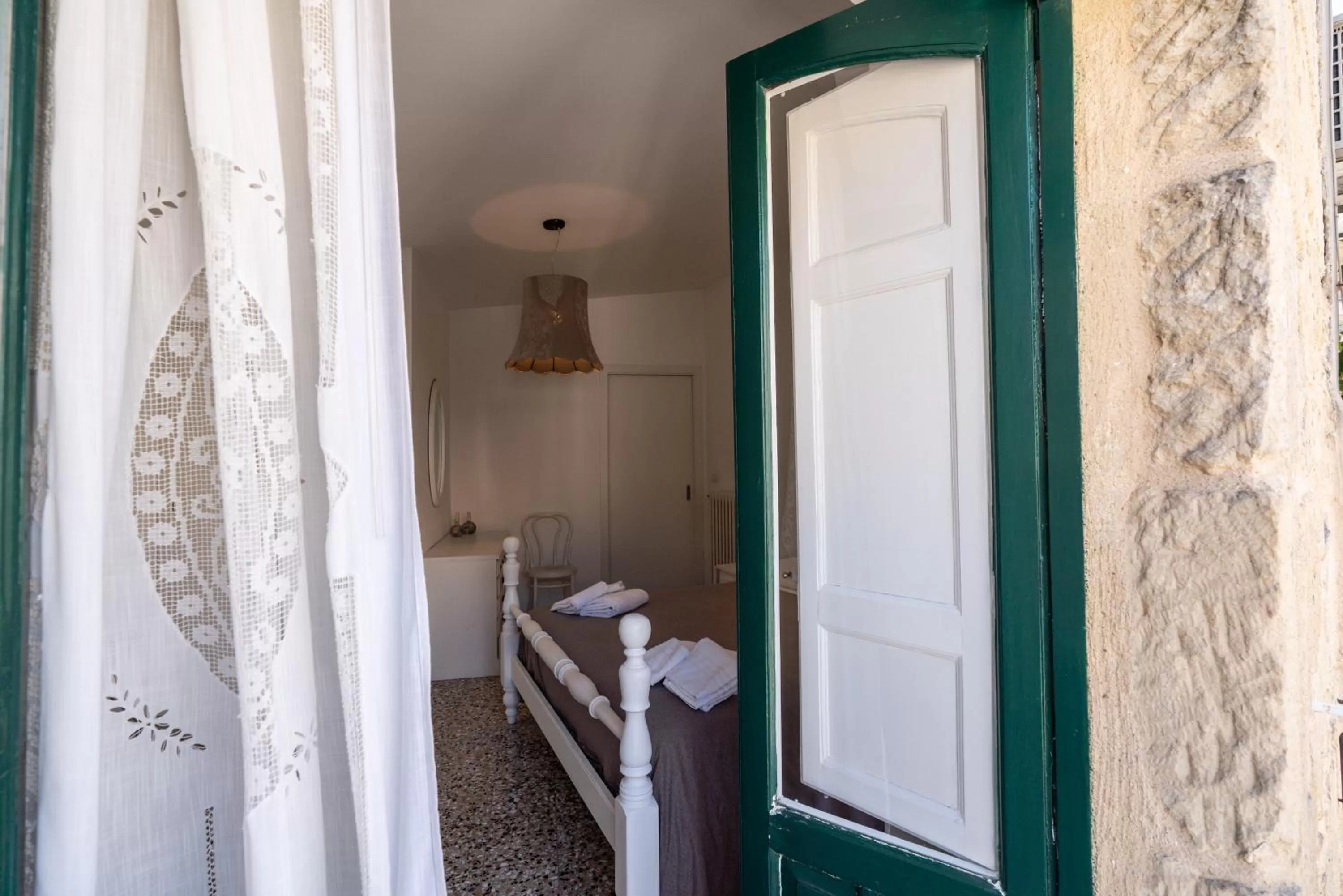 Balcony/Terrace, Bathroom in Bianko EcoChic & L'Angolo di Levante