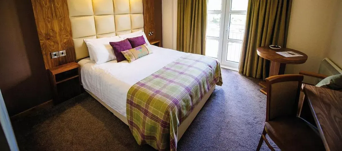 Bed in The Gilvenbank Hotel