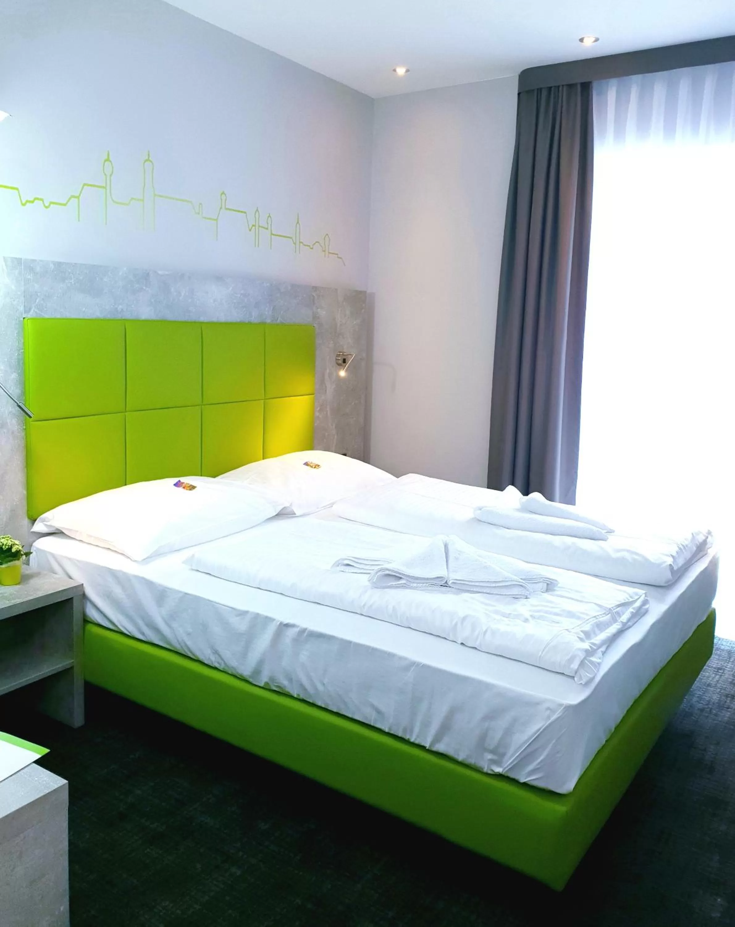 Photo of the whole room, Bed in SleepySleepy Hotel Dillingen