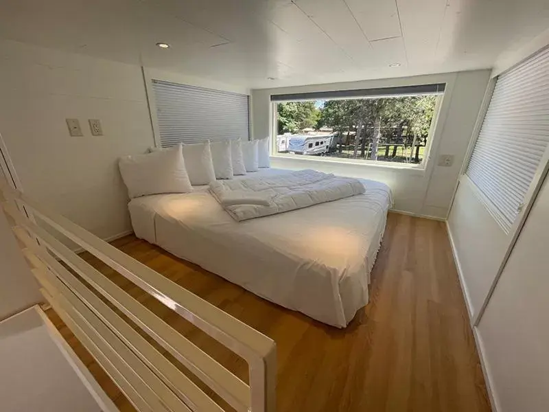 Bedroom, Bed in Natura Treescape Resort