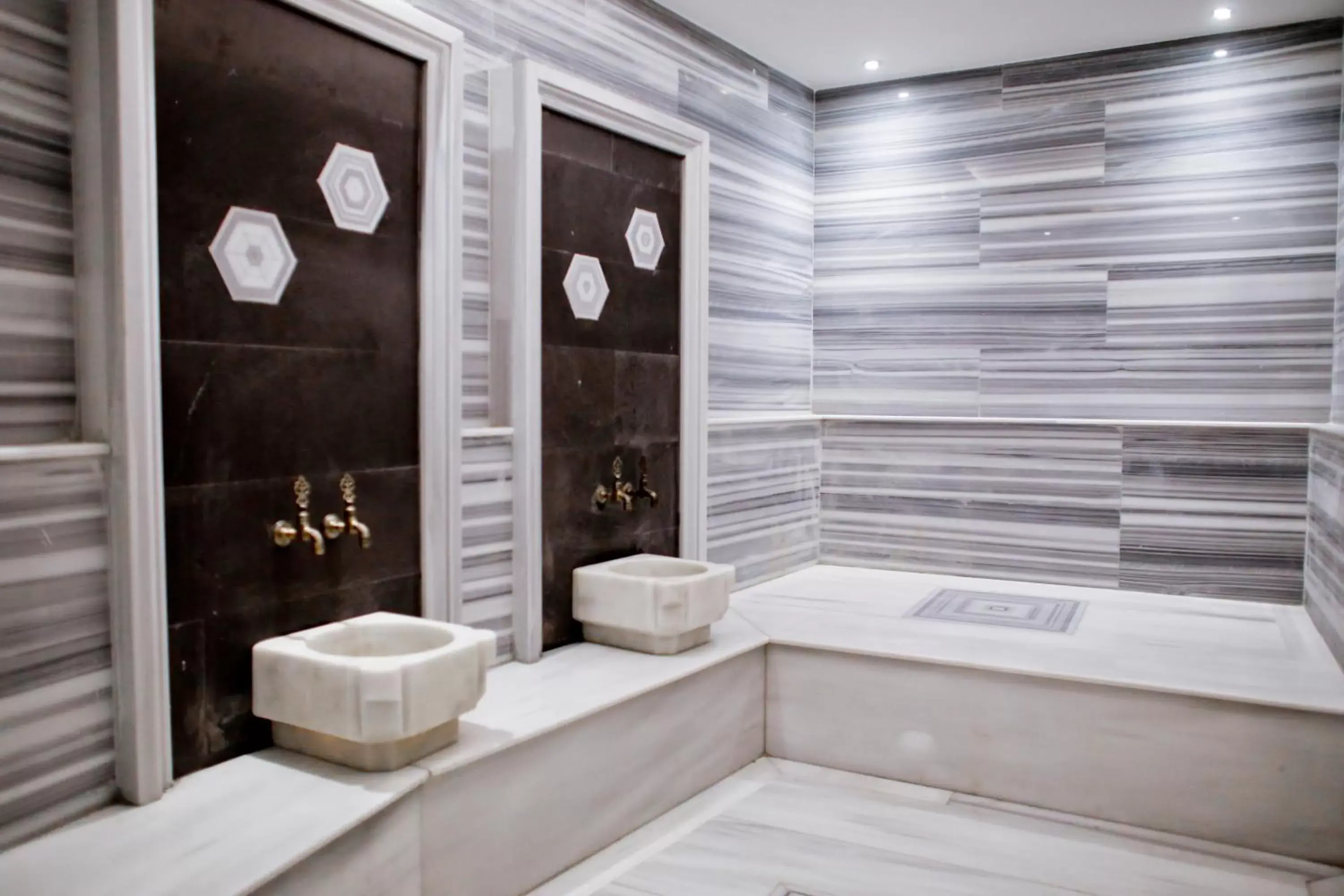 Sauna, Bathroom in Aleksandr Pera Hotel