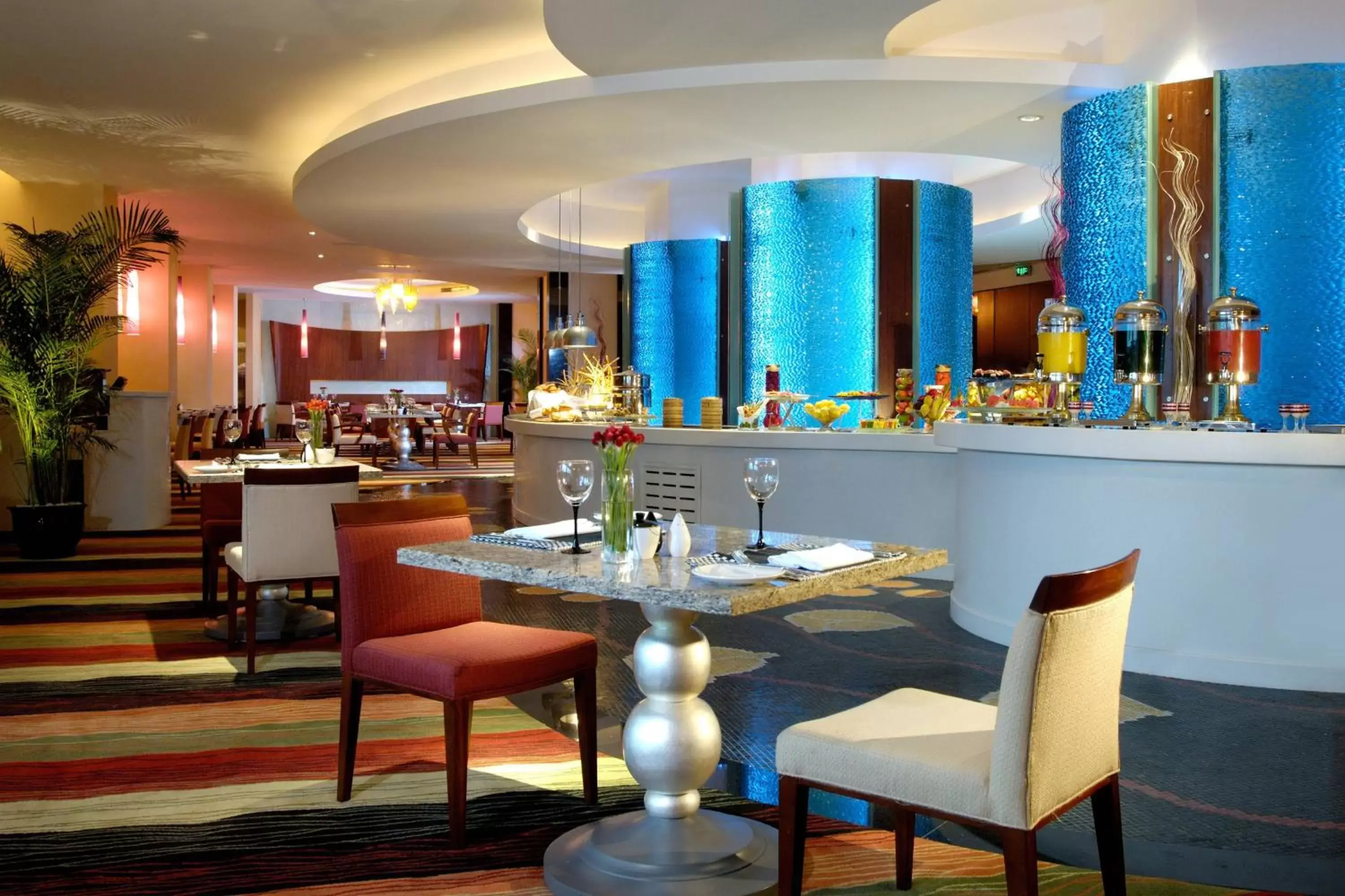 Breakfast, Restaurant/Places to Eat in Four Points by Sheraton Shanghai, Pudong
