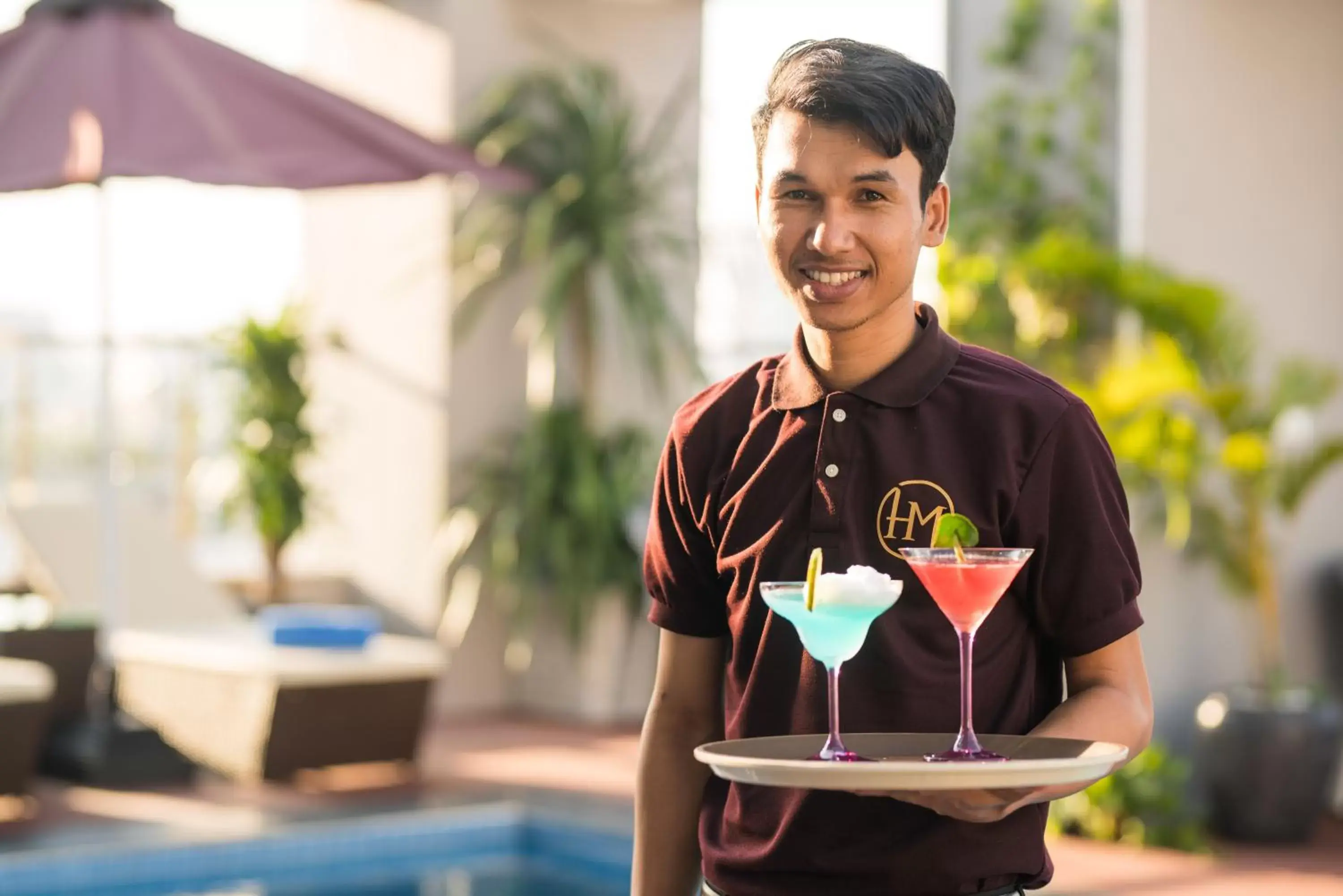 Drinks, Staff in HM Grand Central Hotel