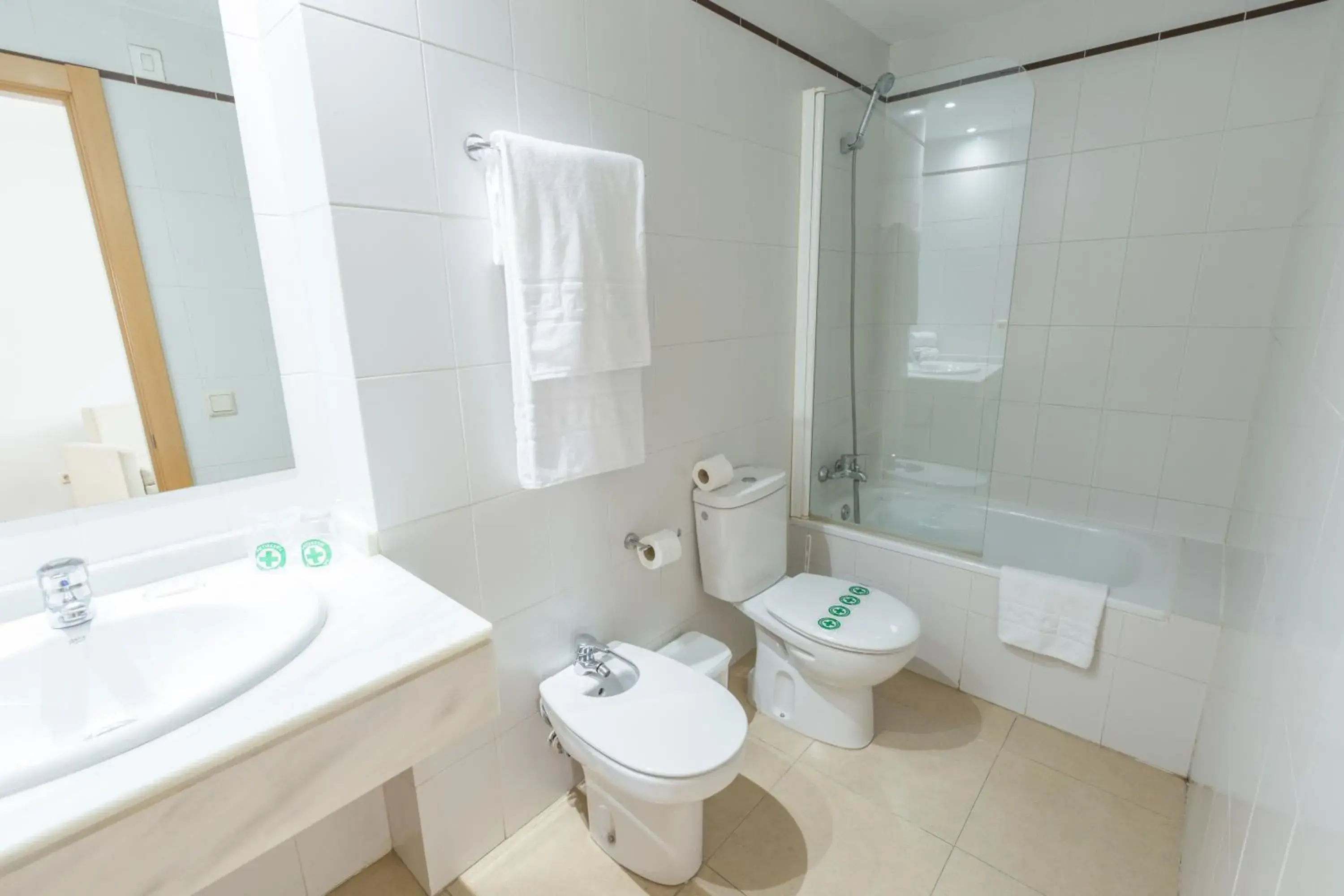 Bathroom in Domocenter Apartamentos TurÃ­sticos