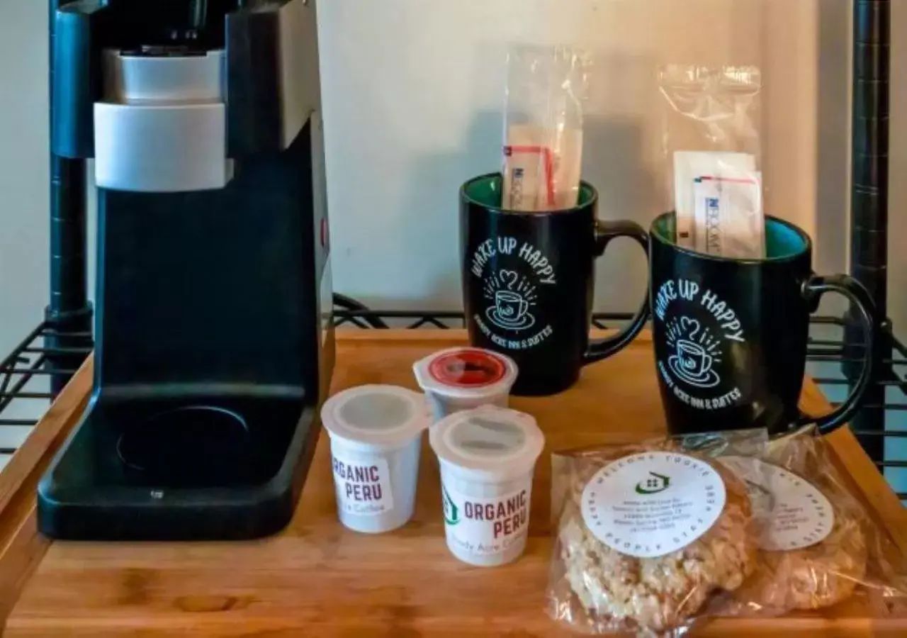 Coffee/Tea Facilities in Shady Acre Inn and Suites