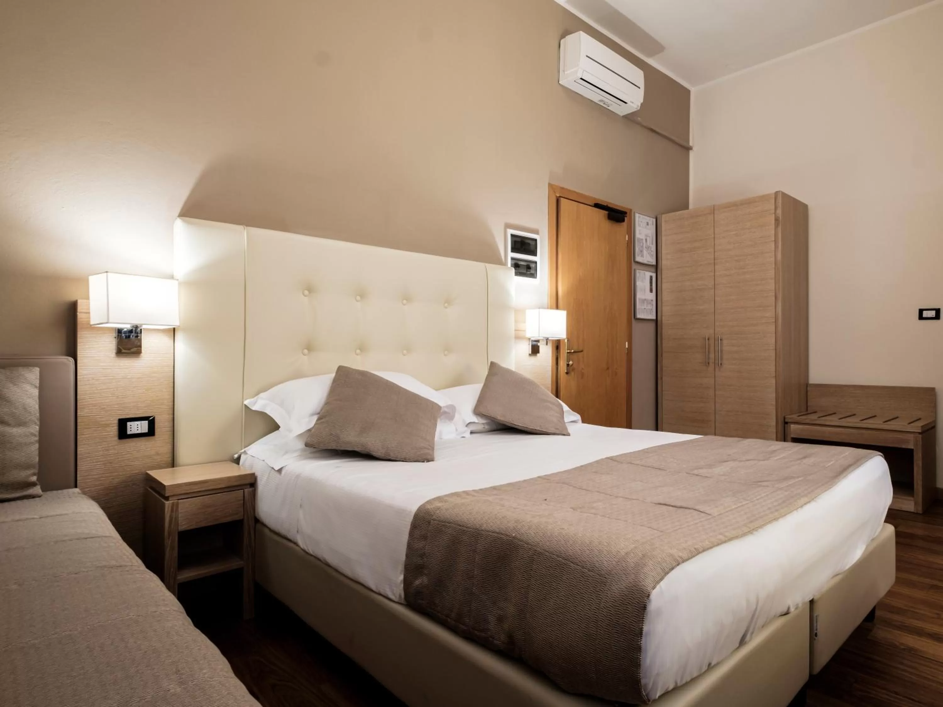 Bed in Hotel Accademia