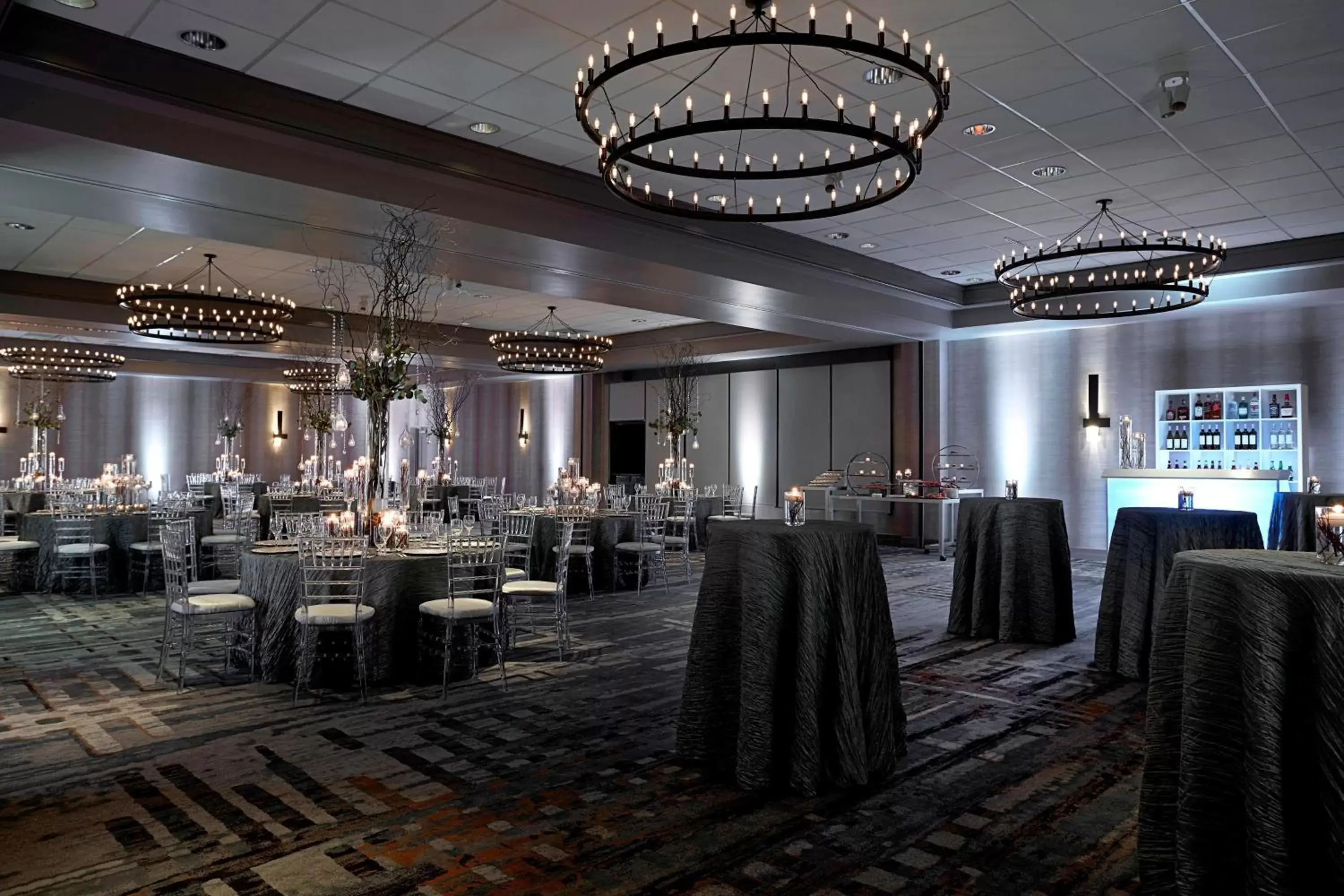 Meeting/conference room, Restaurant/Places to Eat in Bethesda Marriott