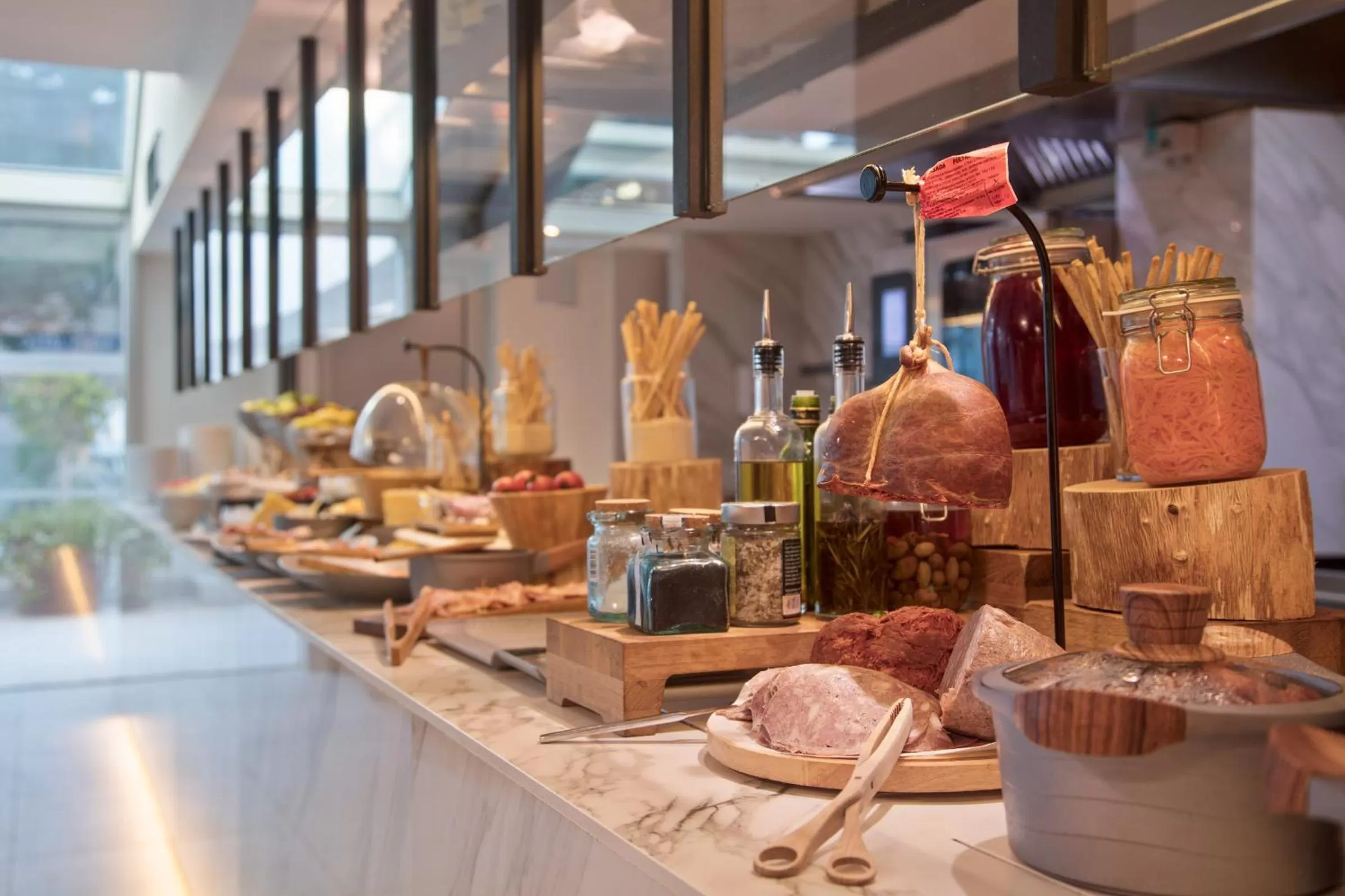 Buffet breakfast in INNSiDE by Meliá Palma Bosque