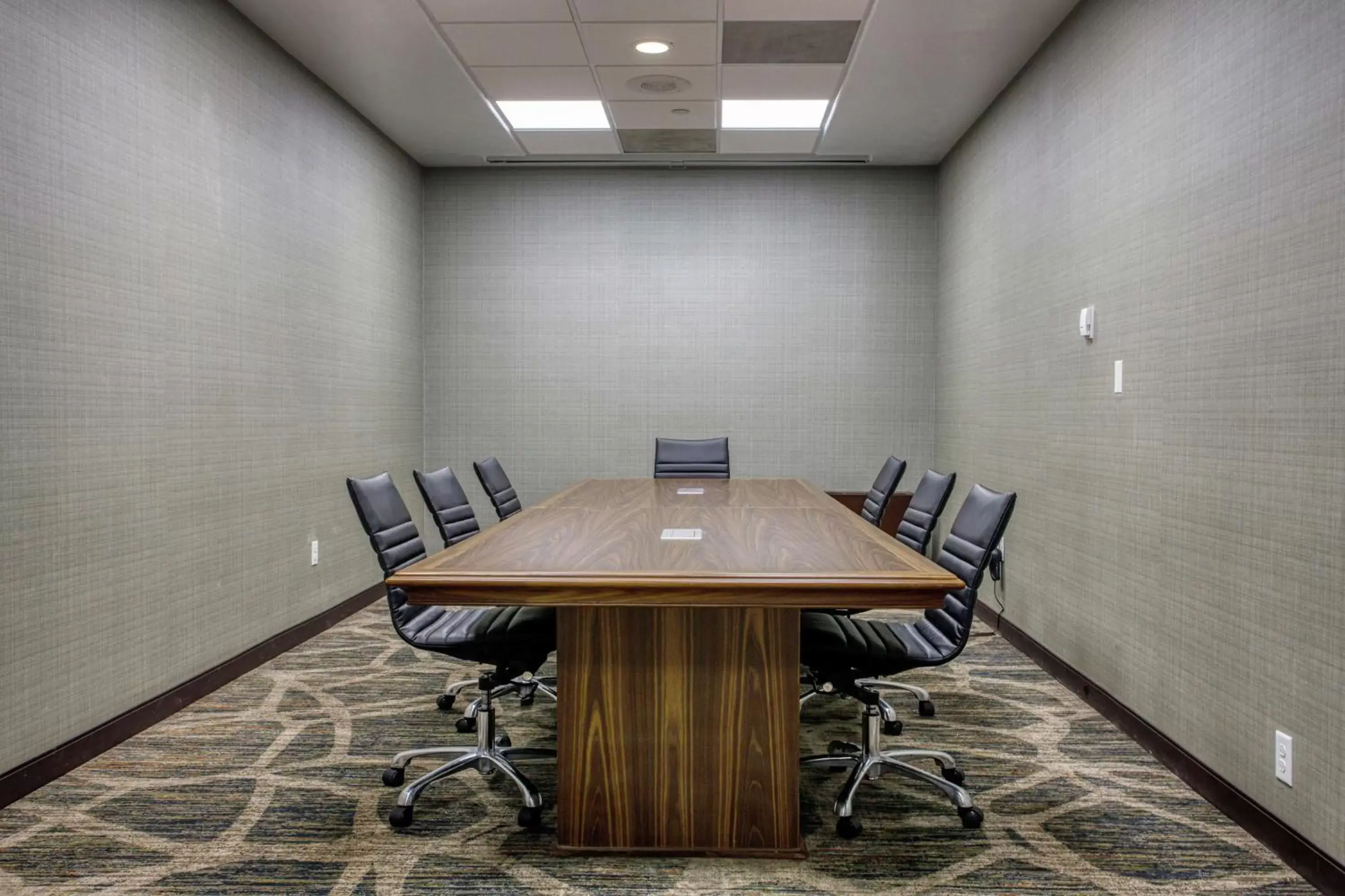 Meeting/conference room in DoubleTree by Hilton Appleton, WI