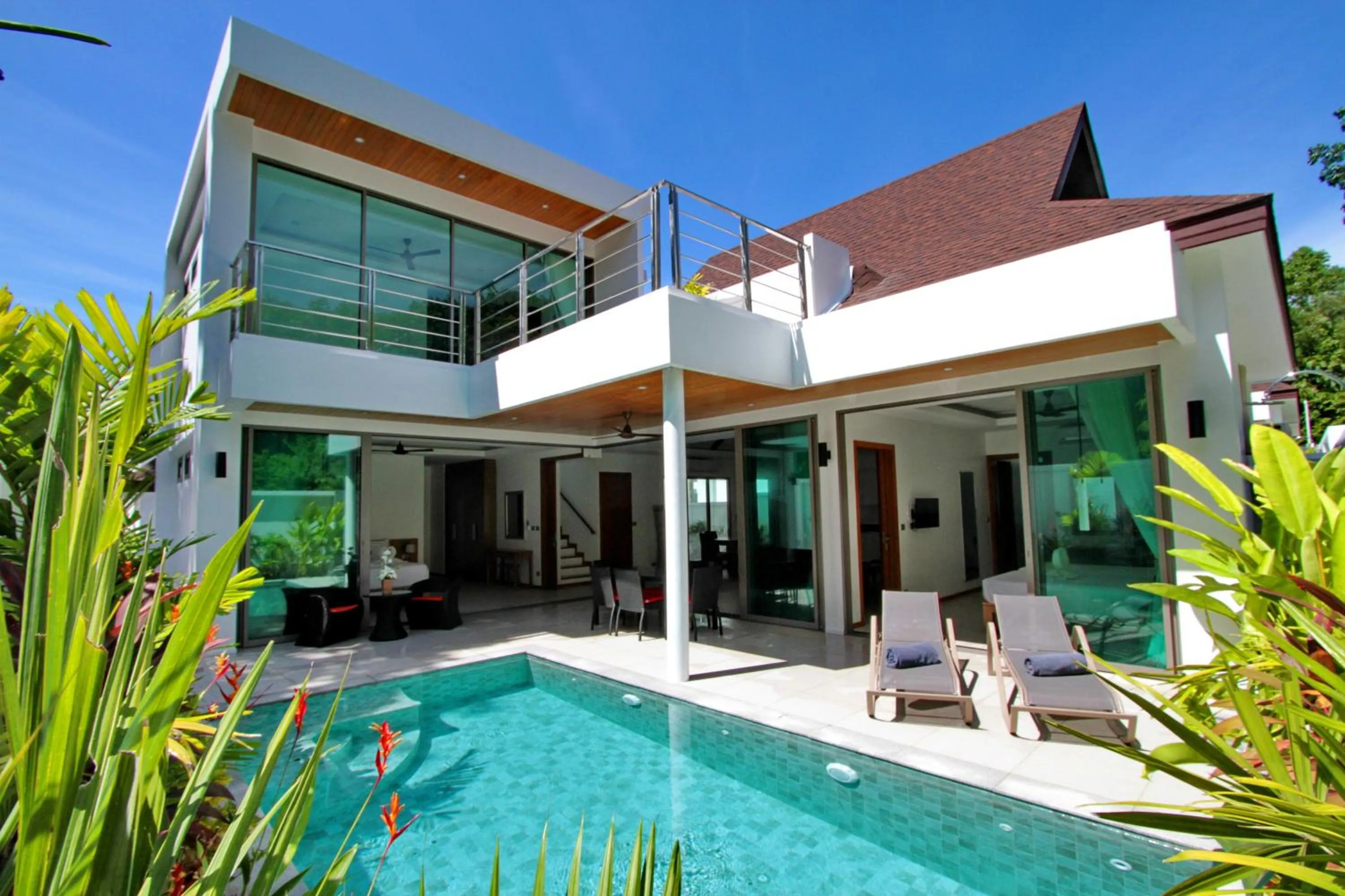 Property building in Ya Nui Beach Villas