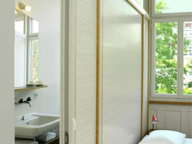 Bathroom in Militärkantine St. Gallen