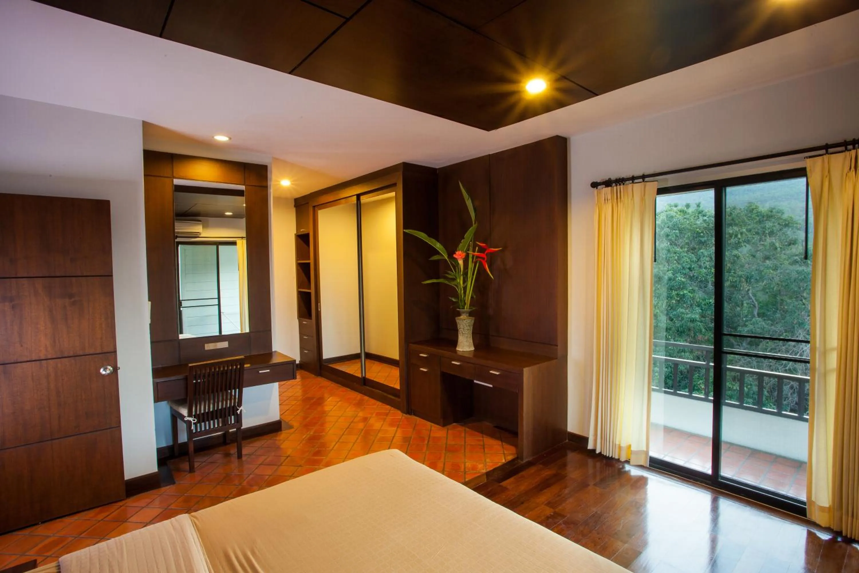 Communal lounge/ TV room, Bed in Sang Serene House