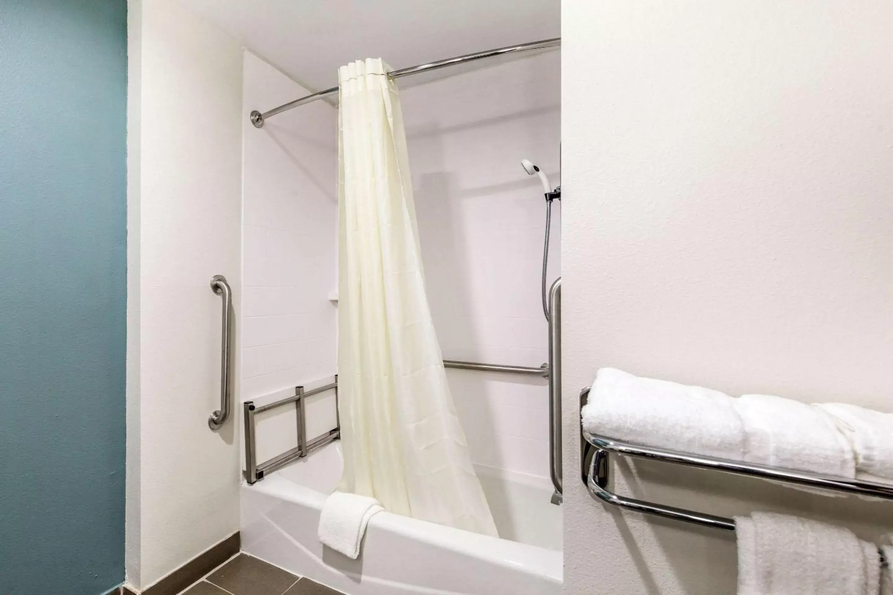 Bathroom in Sleep Inn & Suites - Bryan