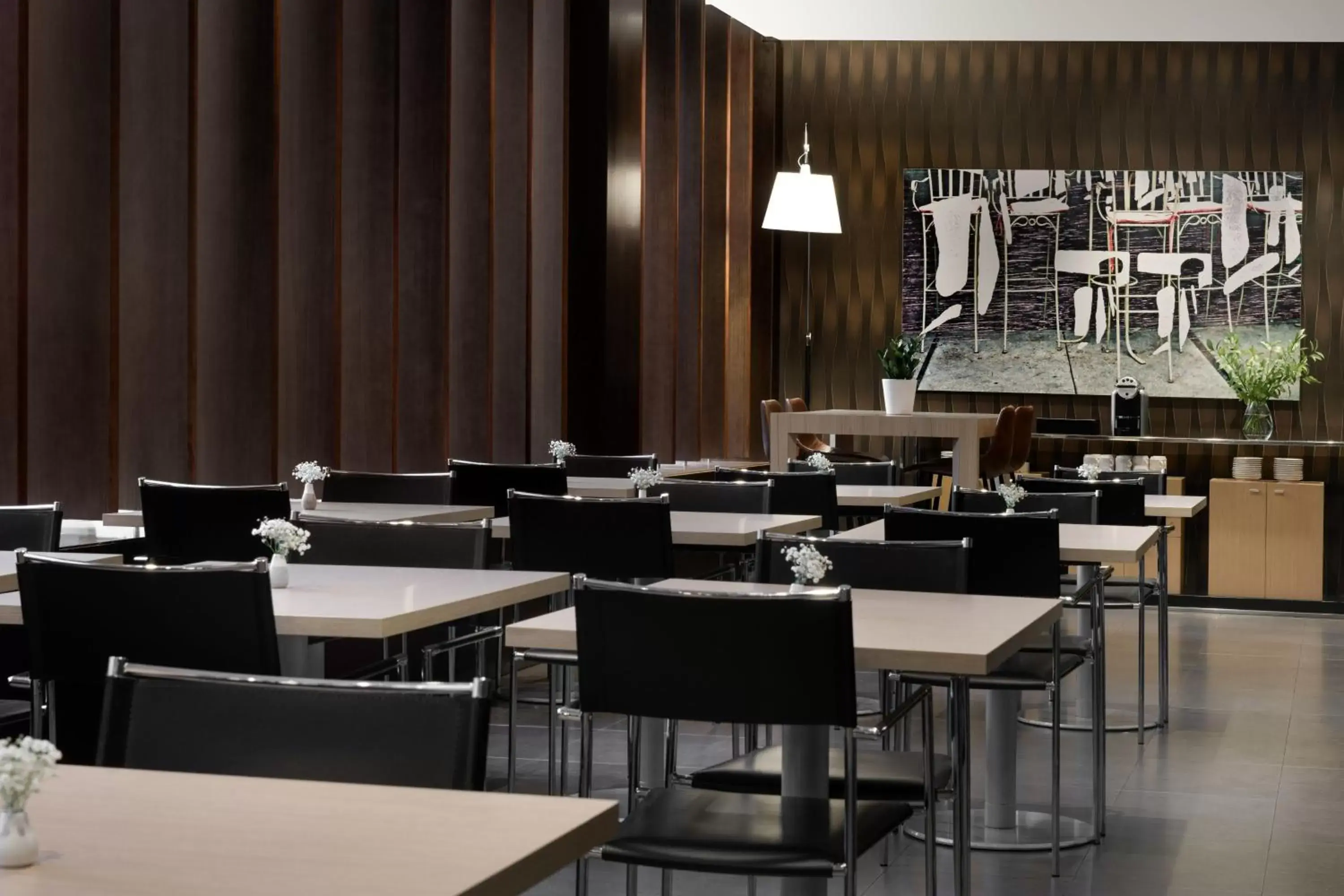 Lounge or bar, Restaurant/Places to Eat in AC Hotel Zamora by Marriott