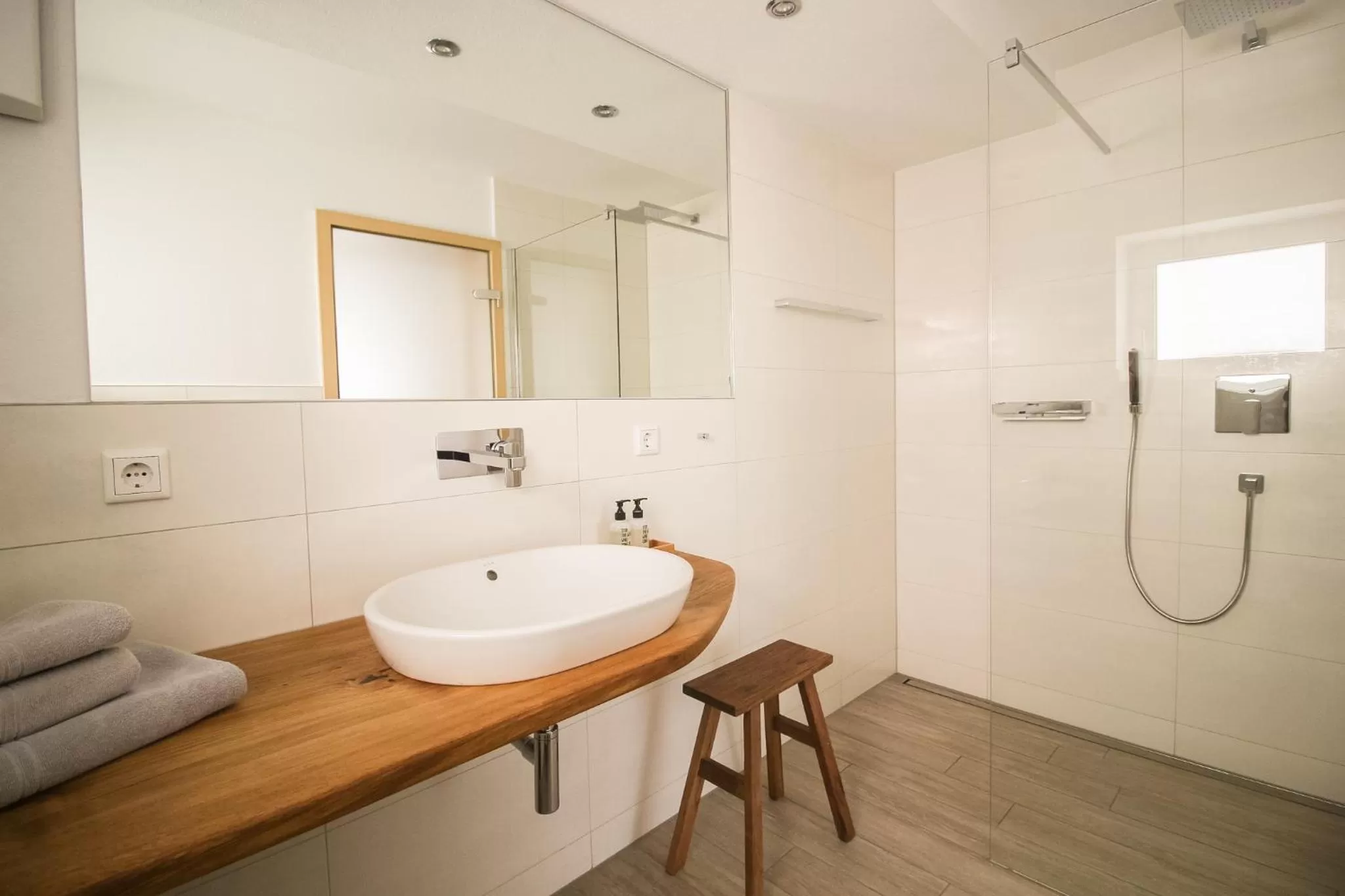 Decorative detail in Das Kornburg-Quartier