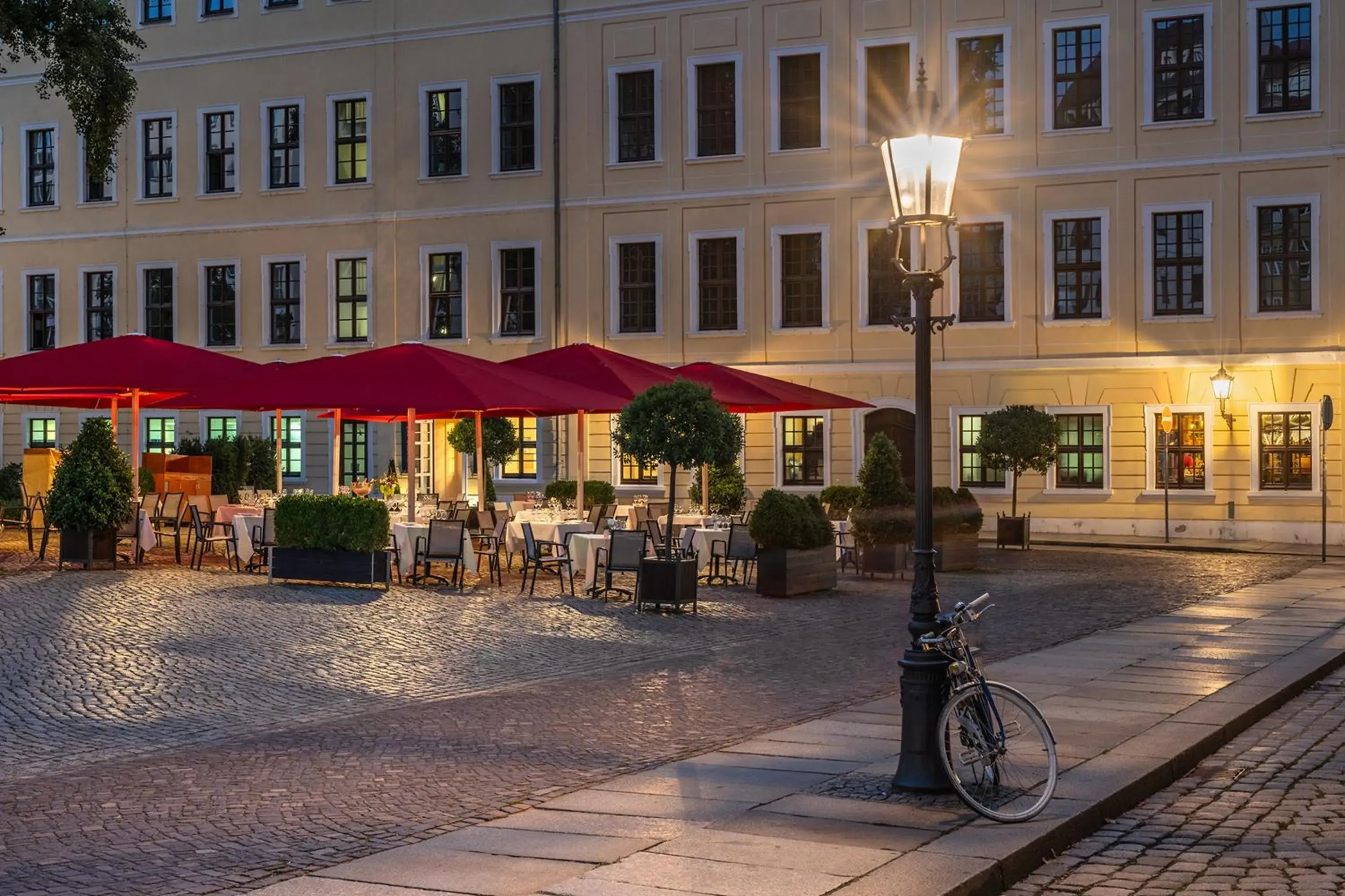 Restaurant/places to eat in Kempinski Hotel Taschenbergpalais Dresden