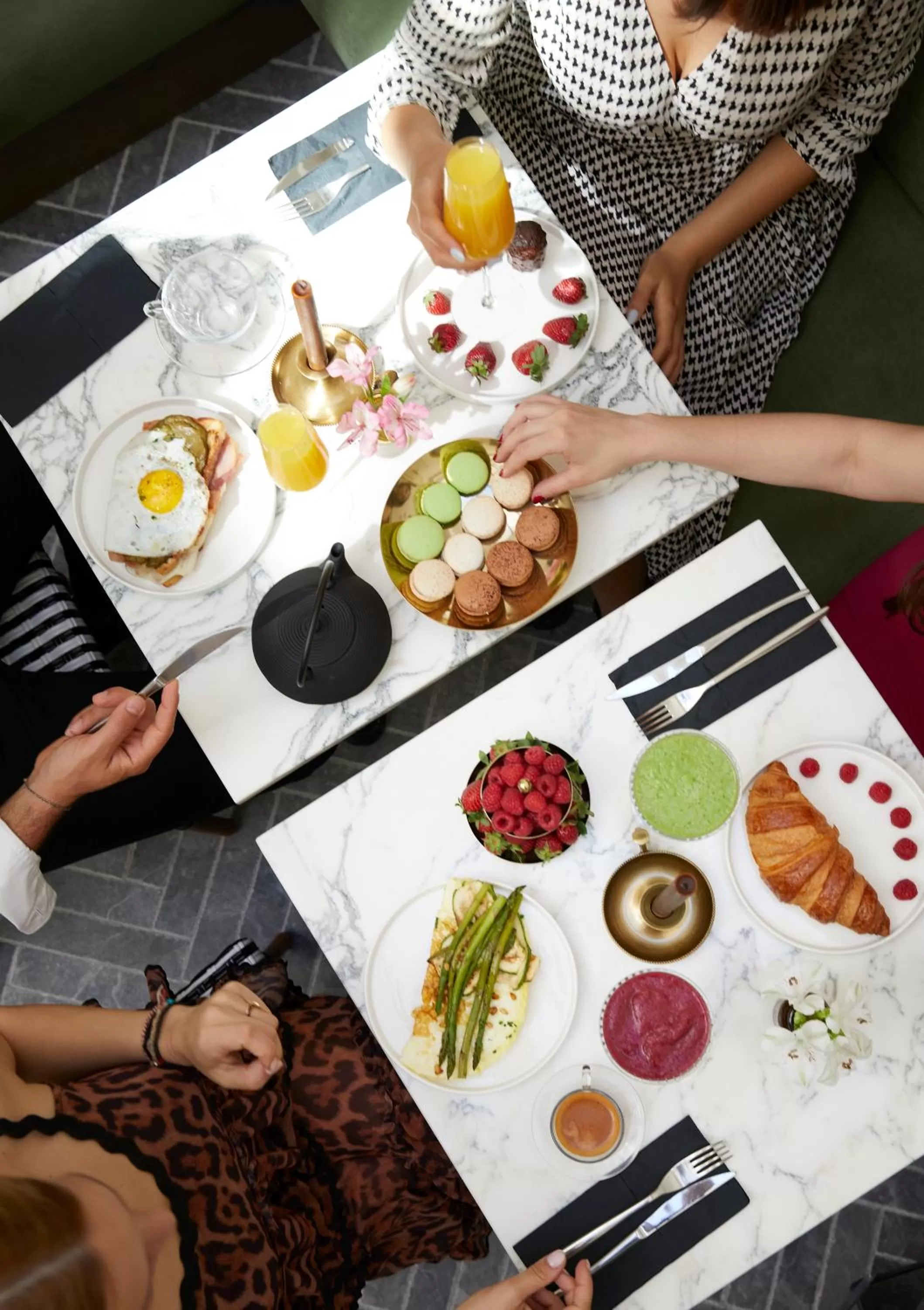 Restaurant/places to eat in Villa Brown Ermou, a member of Brown Hotels