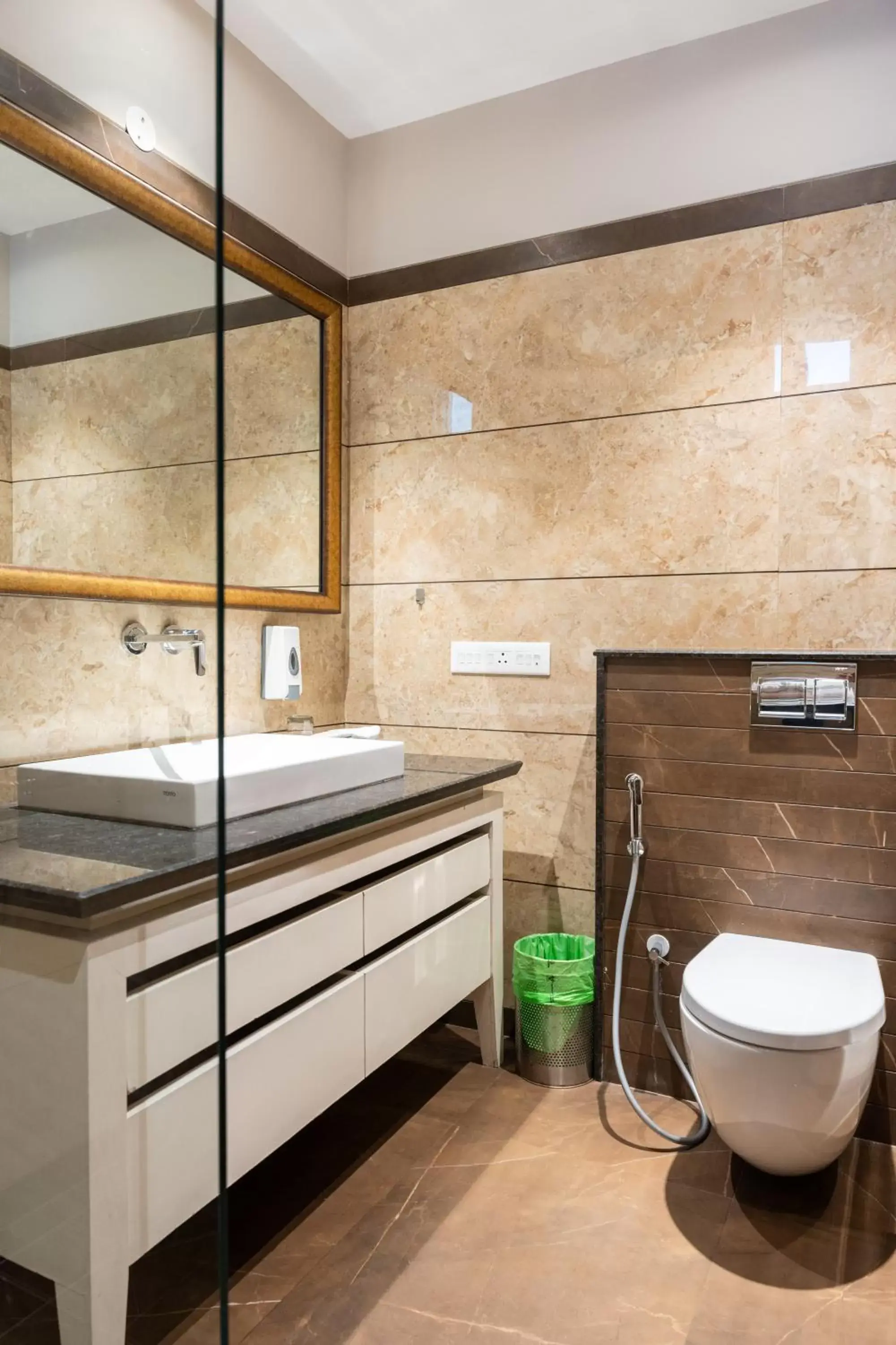 Bathroom in Hotel Kasauli Regency Stags Not Allowed