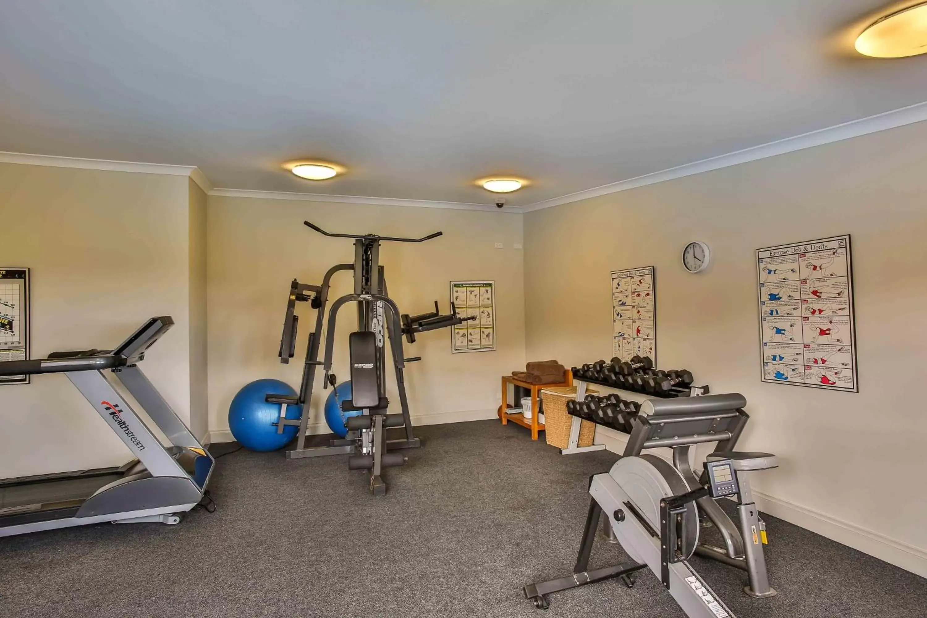 Fitness centre/facilities in Moonlight Bay Suites Fitness centre/facilities in Moonlight Bay Suites
