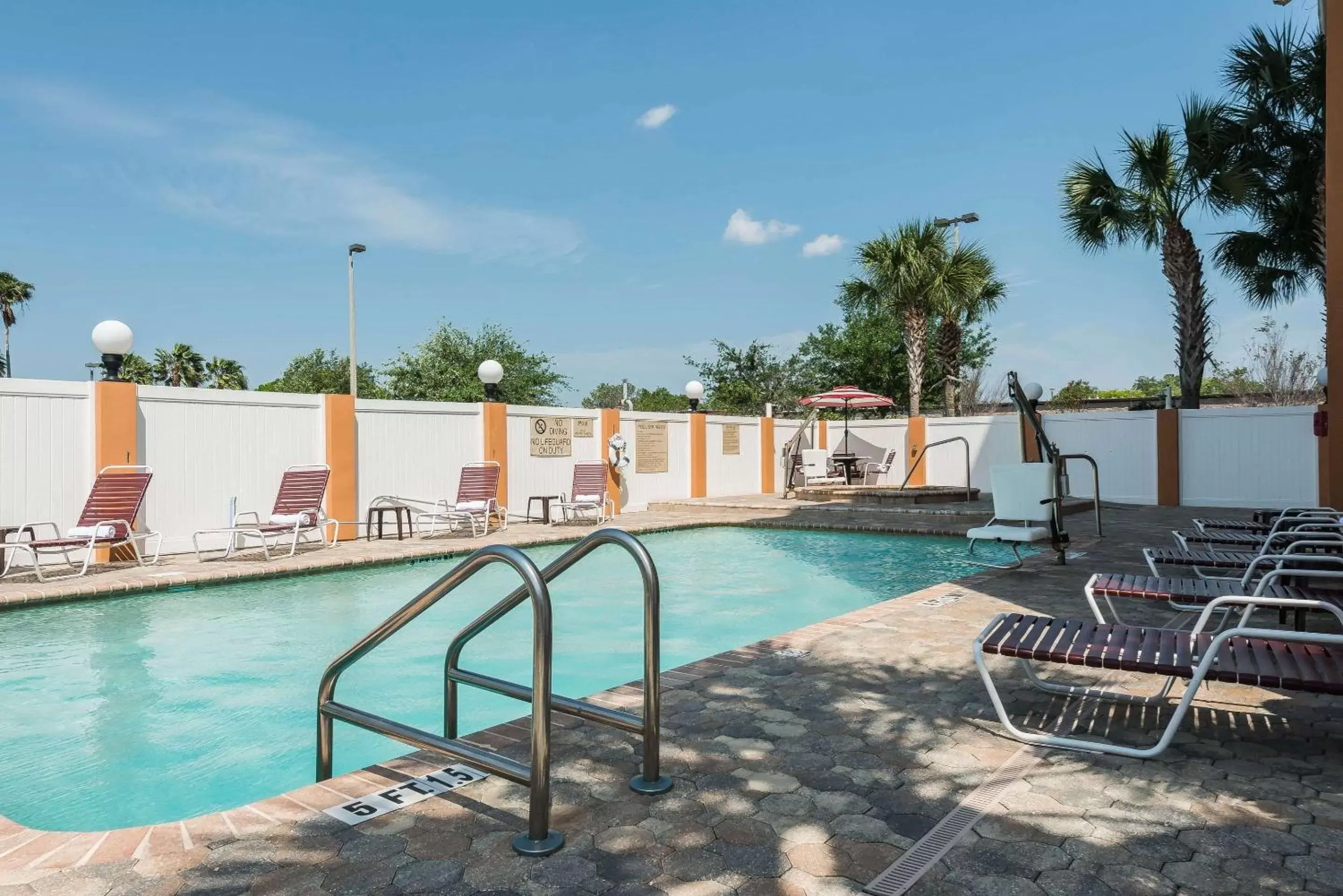 On site, Swimming Pool in Comfort Suites Tampa Airport North