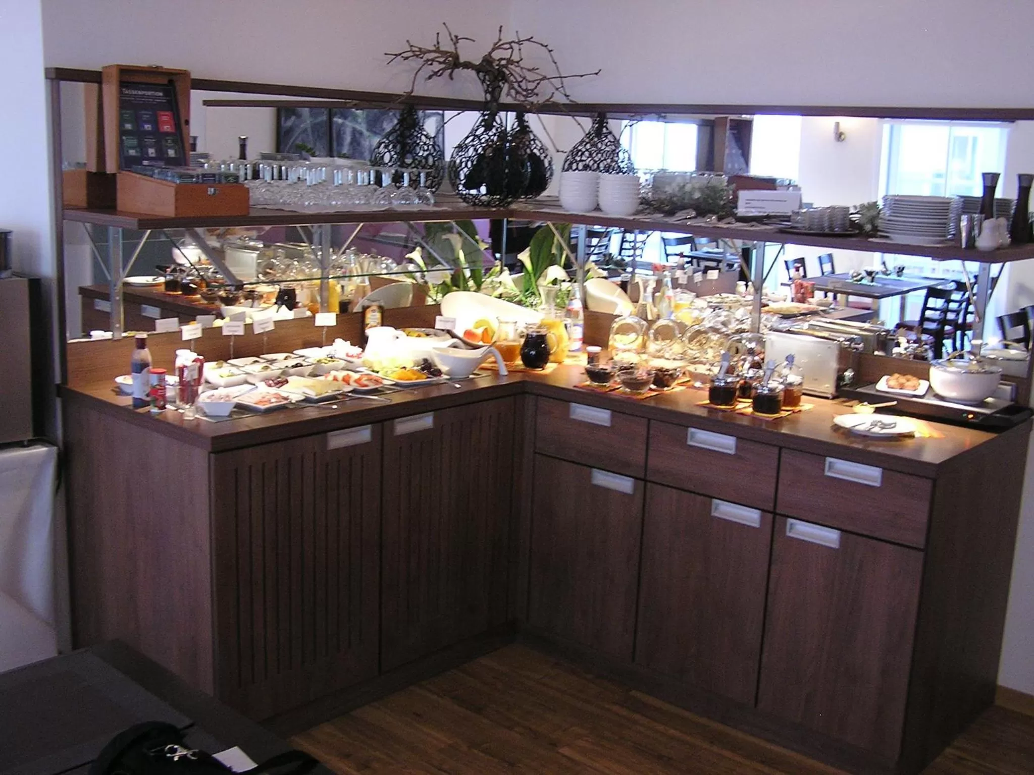 Buffet breakfast in Hotel zur Promenade