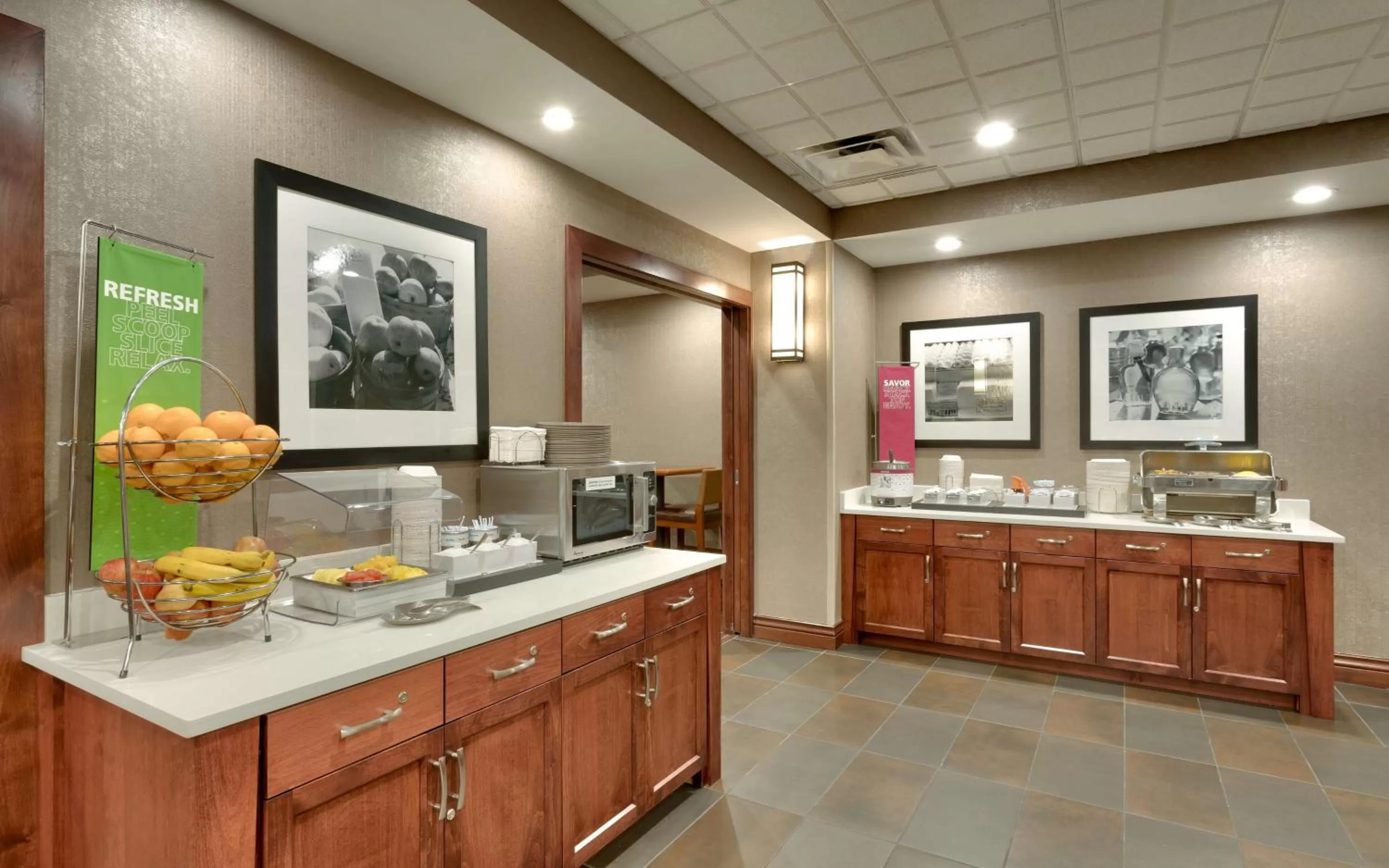 Dining area in Hampton Inn & Suites Pocatello